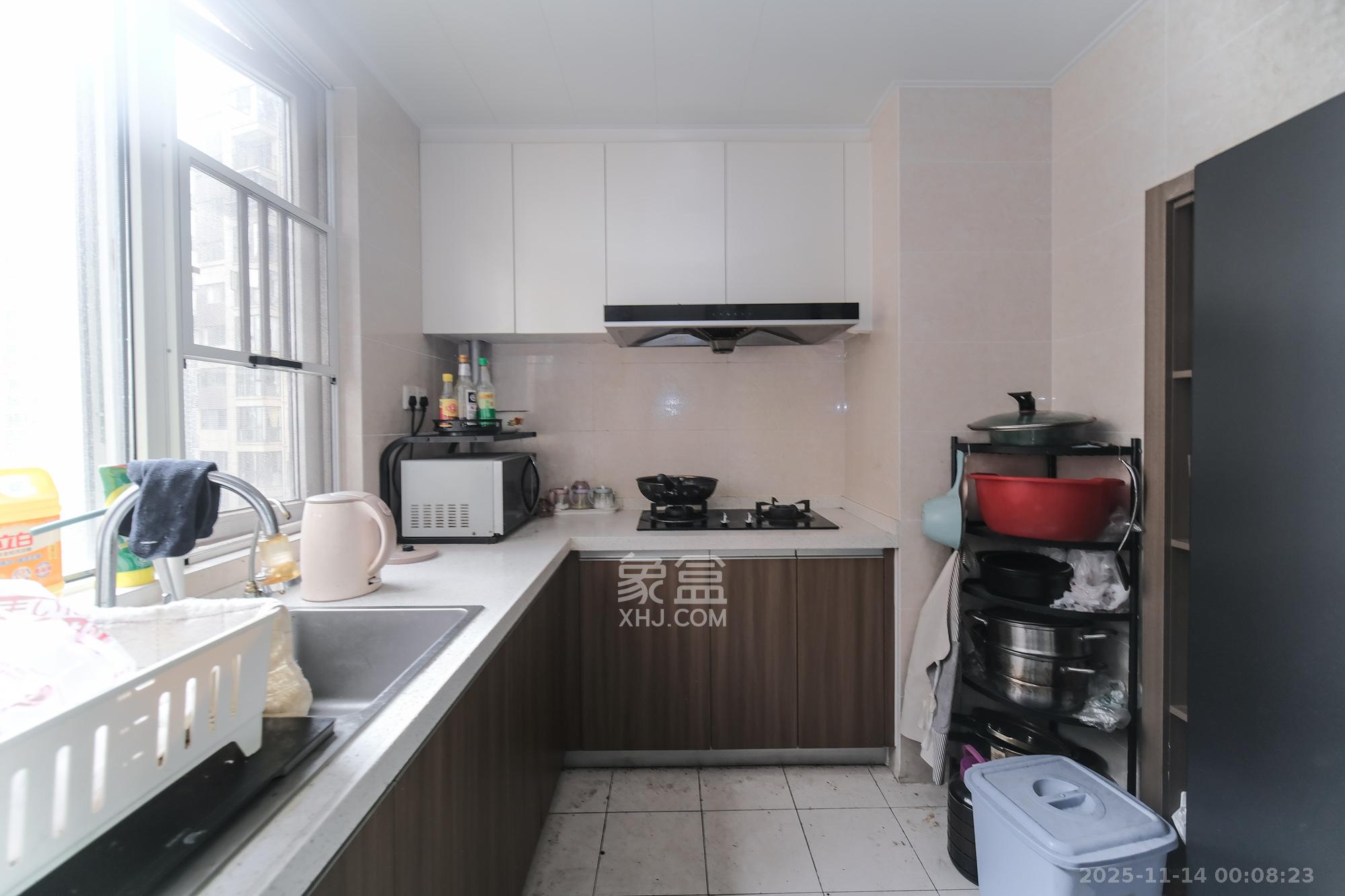 保利香槟国际 4室2厅2卫 93.8万 保利香槟国际 4室2厅2卫 93.8万厨房