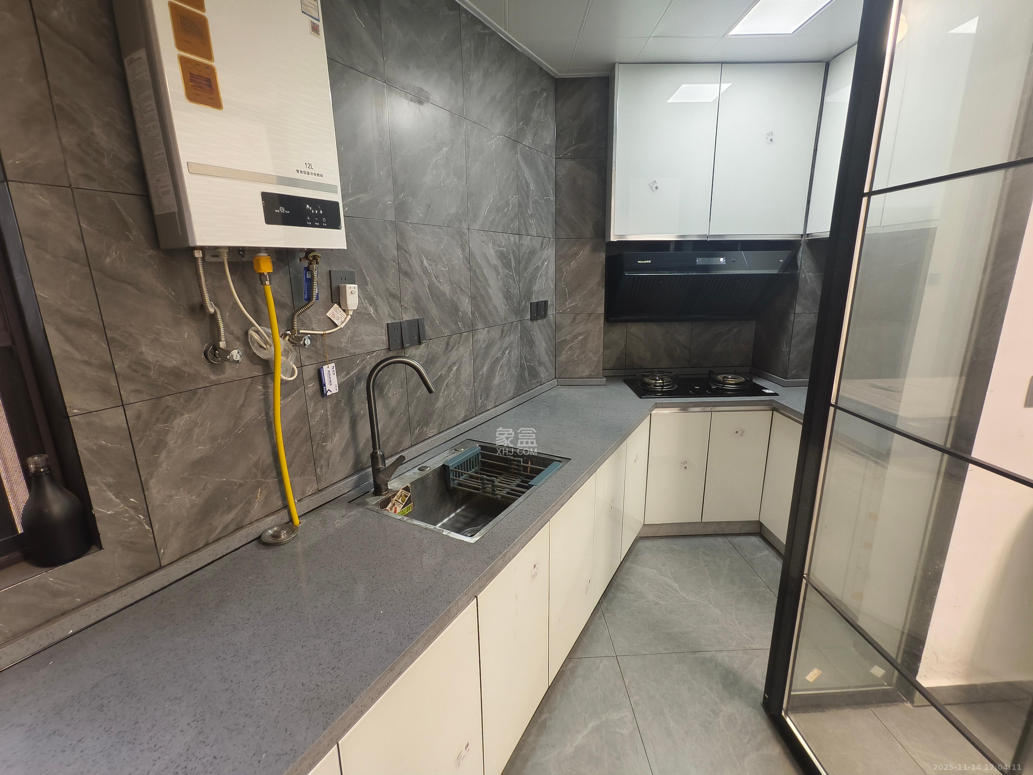 福晟钱隆国际(晟冉景苑) 1室0厅0卫 1650.0元/月 福晟钱隆国际(晟冉景苑) 1室0厅0卫 1650.0元/月室内图