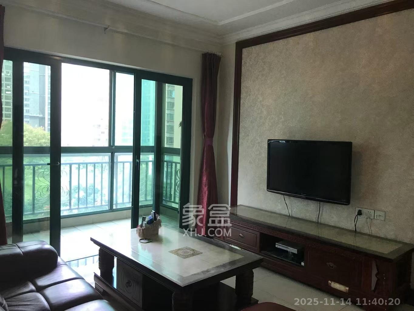 恒大华府  3室2厅1卫    2600.0元/月