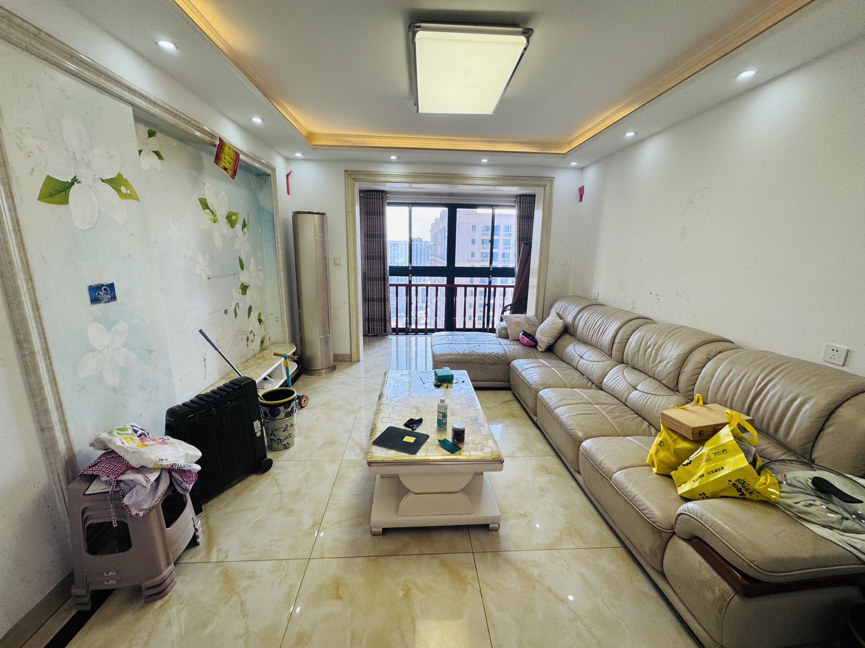 海伦堡爱ME城市  3室2厅2卫    2300.0元/月户型图