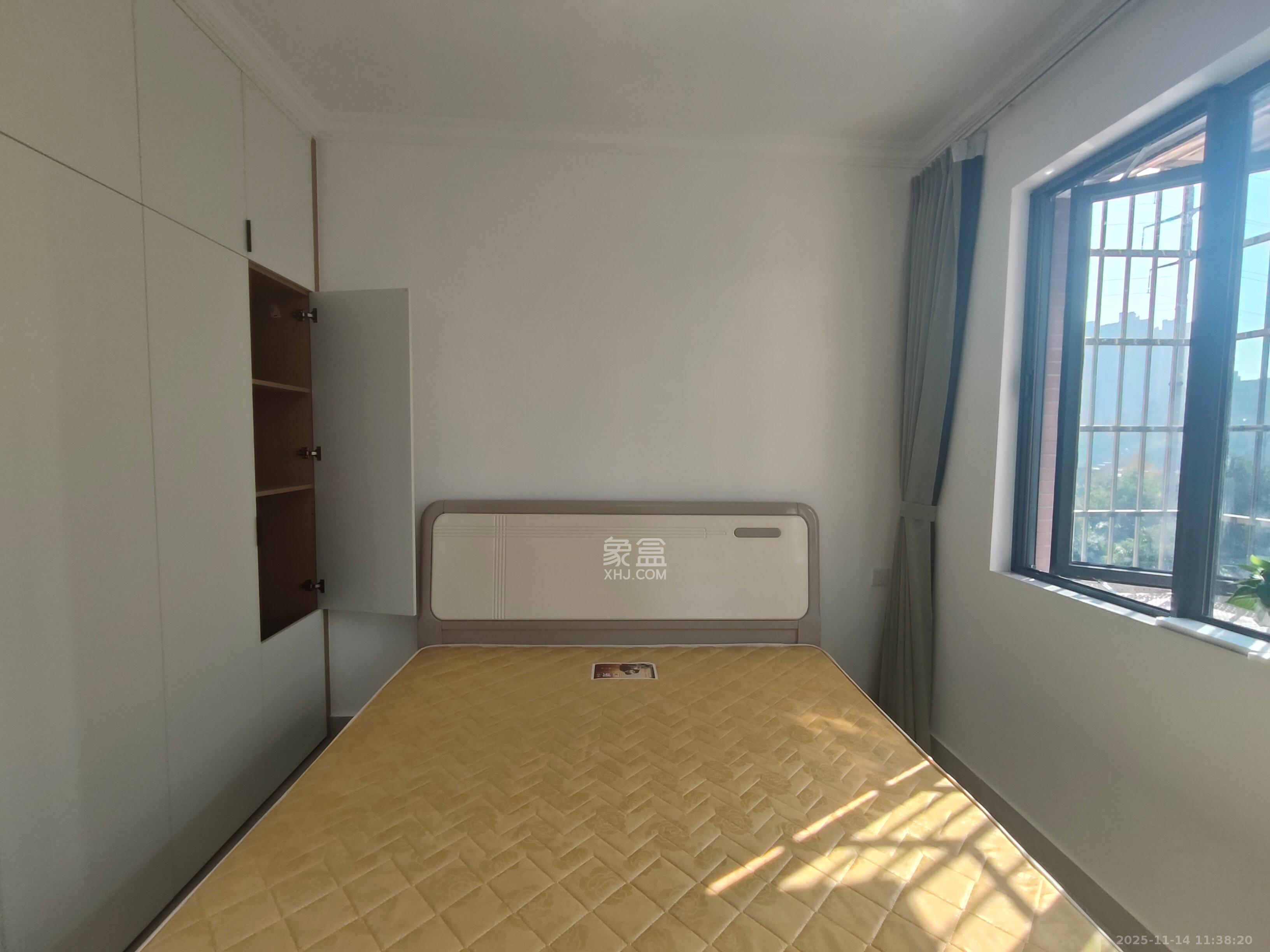 山水新城 2室2厅1卫 2000.0元/月 山水新城 2室2厅1卫 2000.0元/月室内图