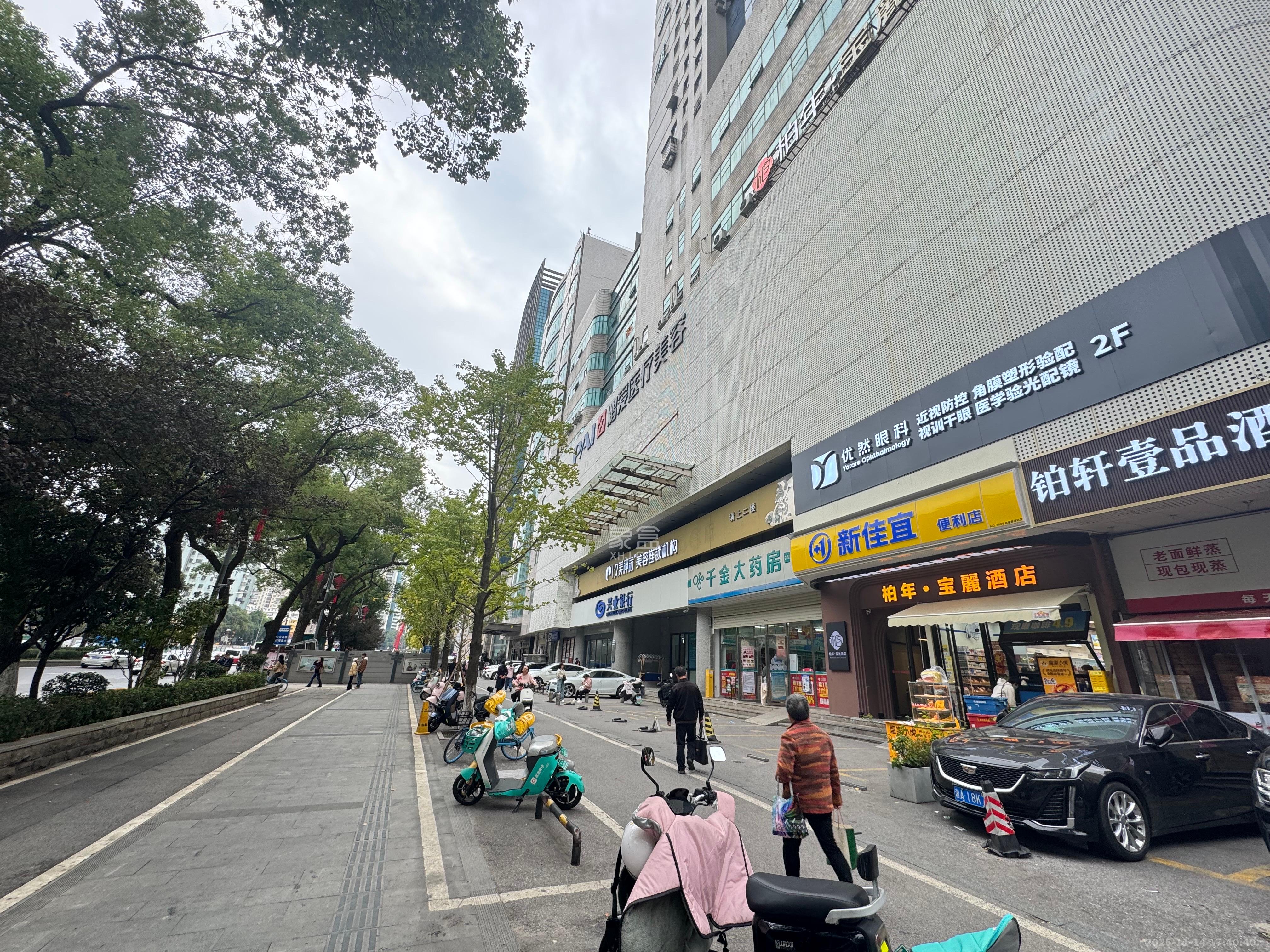 湘农大厦   1059.37㎡      92000.0元/月室内图