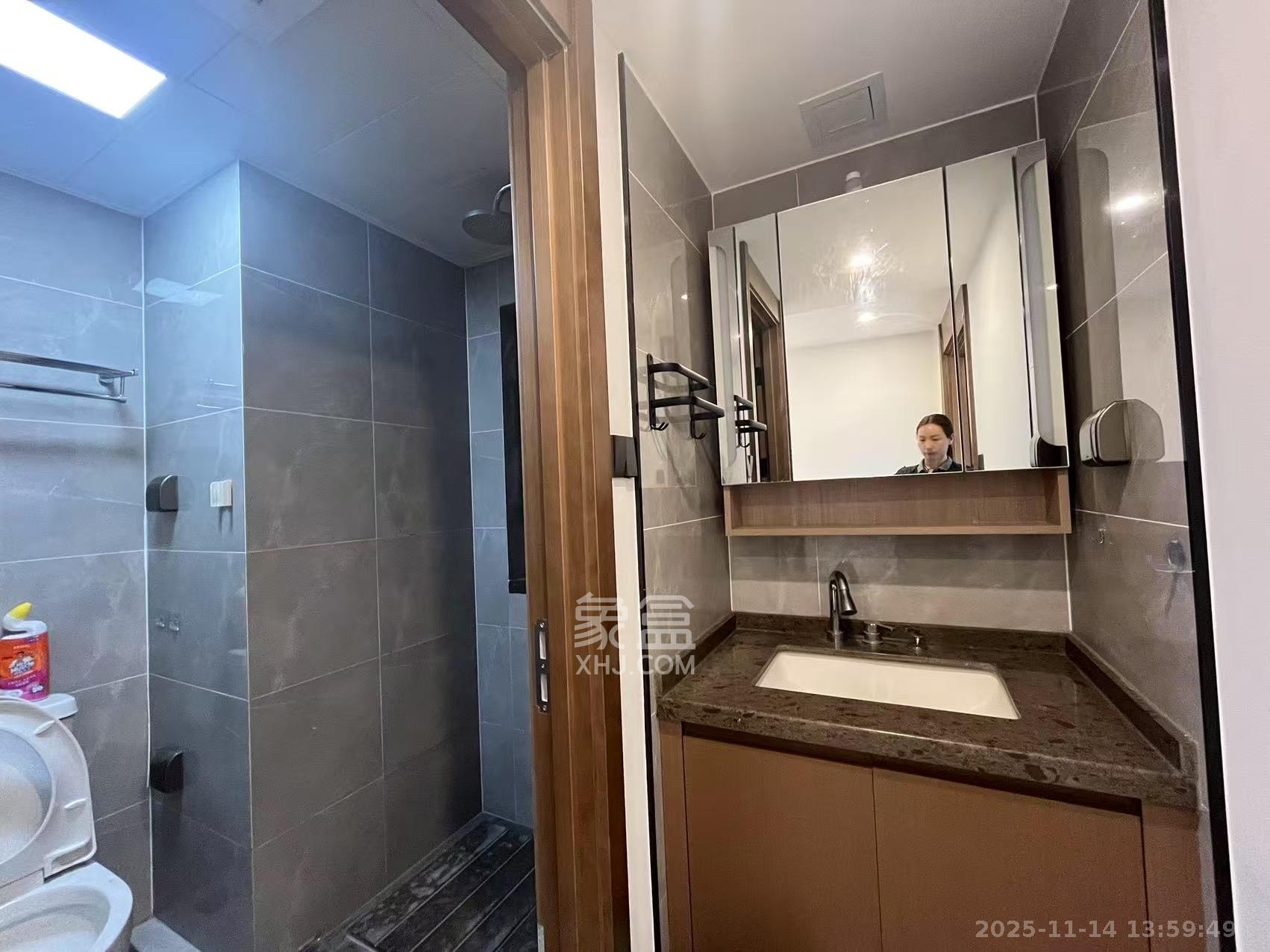 万科金域蓝湾  4室2厅2卫    4200.0元/月室内图