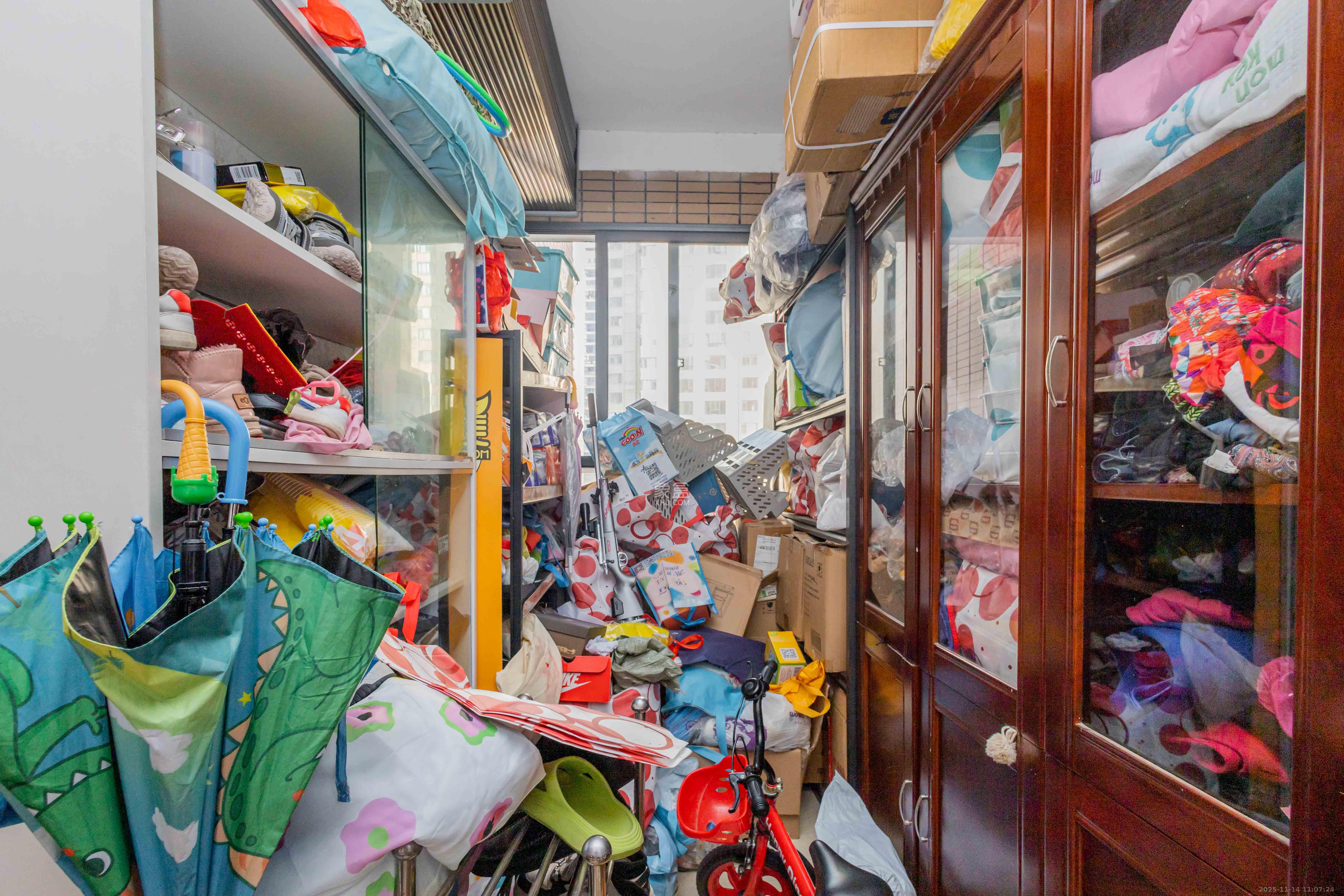 辉煌国际城一期  4室2厅2卫    120.0万卧室