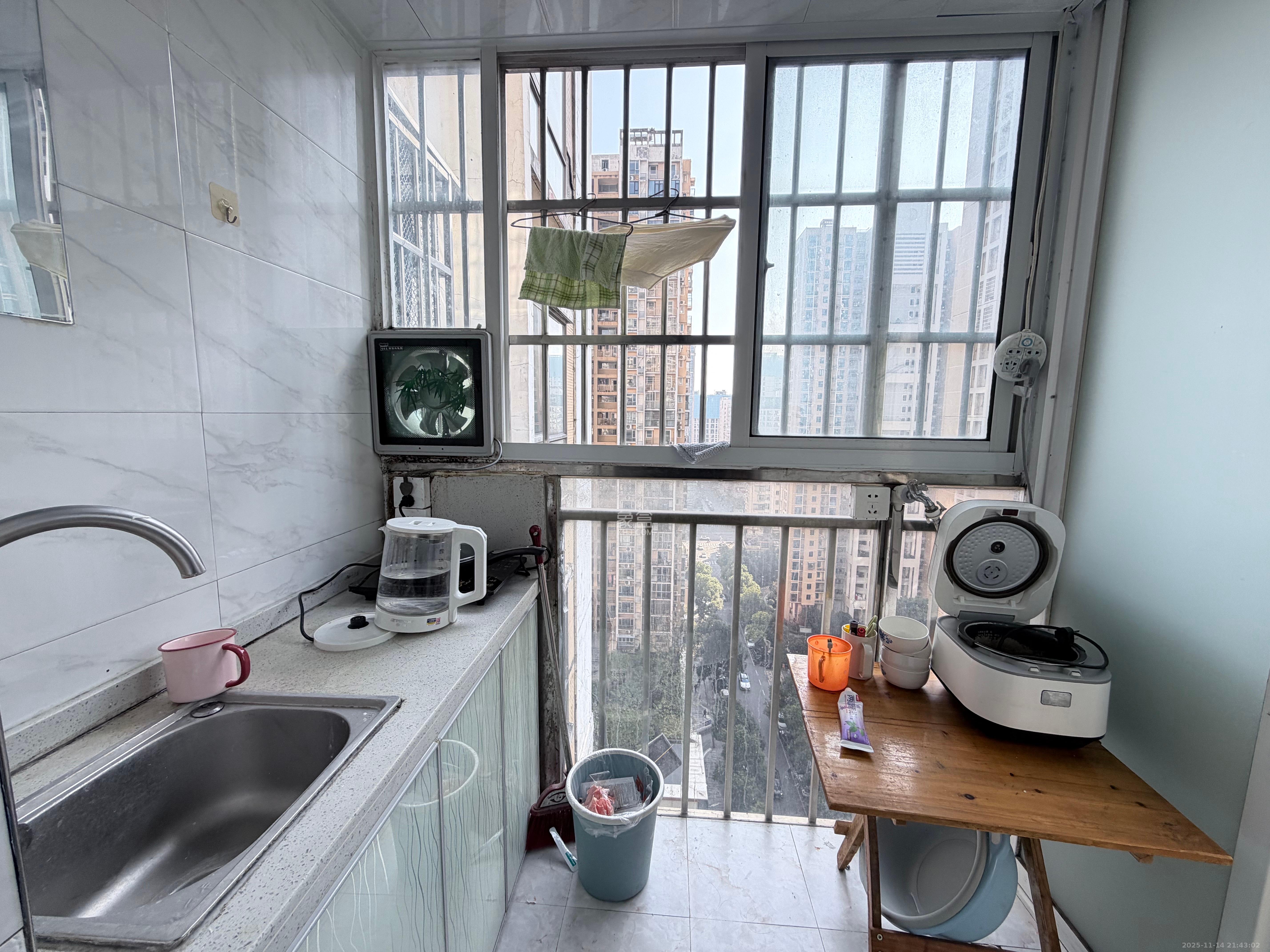 凯通国际城（凯通朝庭）  1室1厅1卫    1000.0元/月室内图