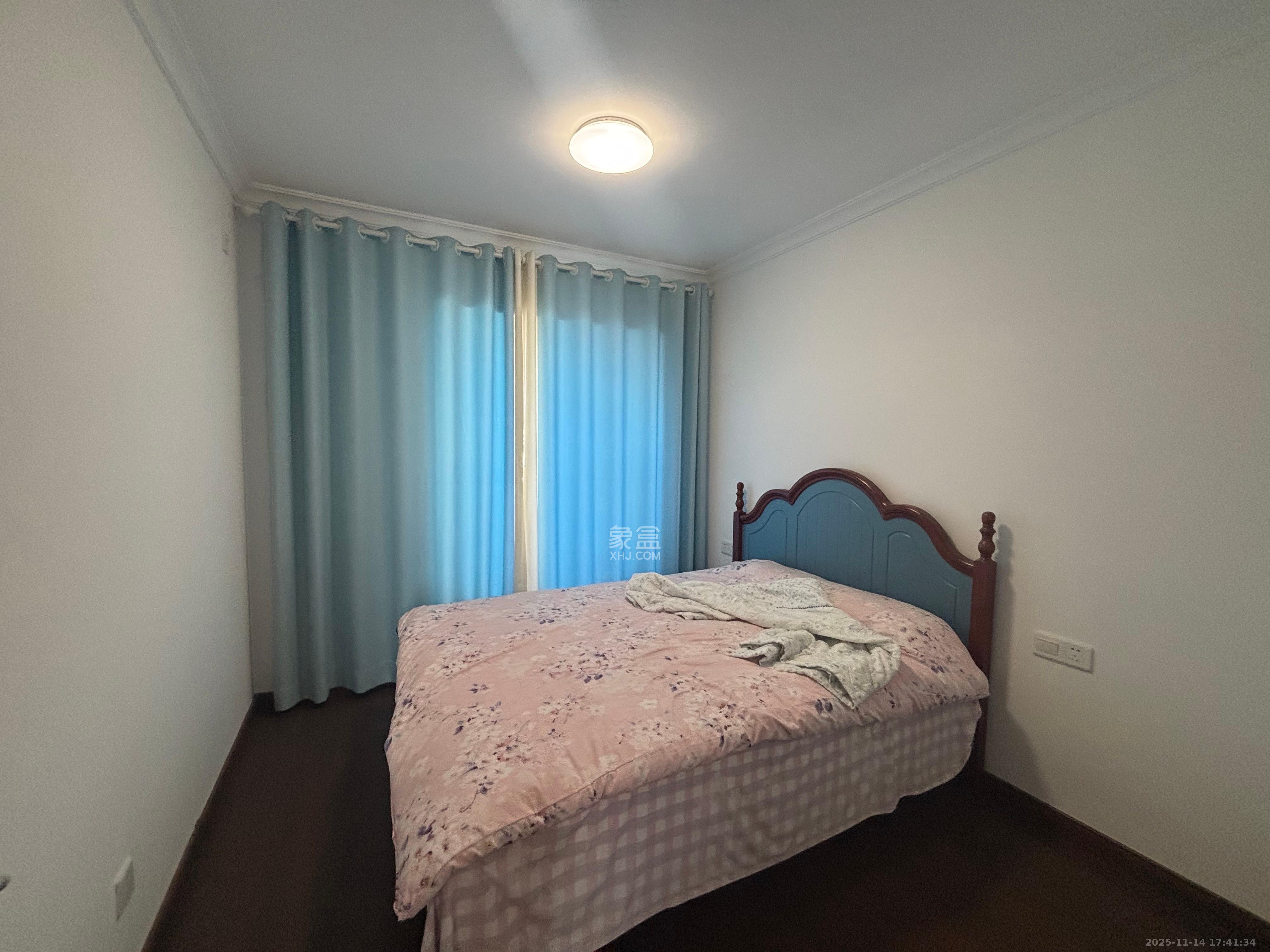 万科金域缇香  4室2厅2卫    4000.0元/月室内图