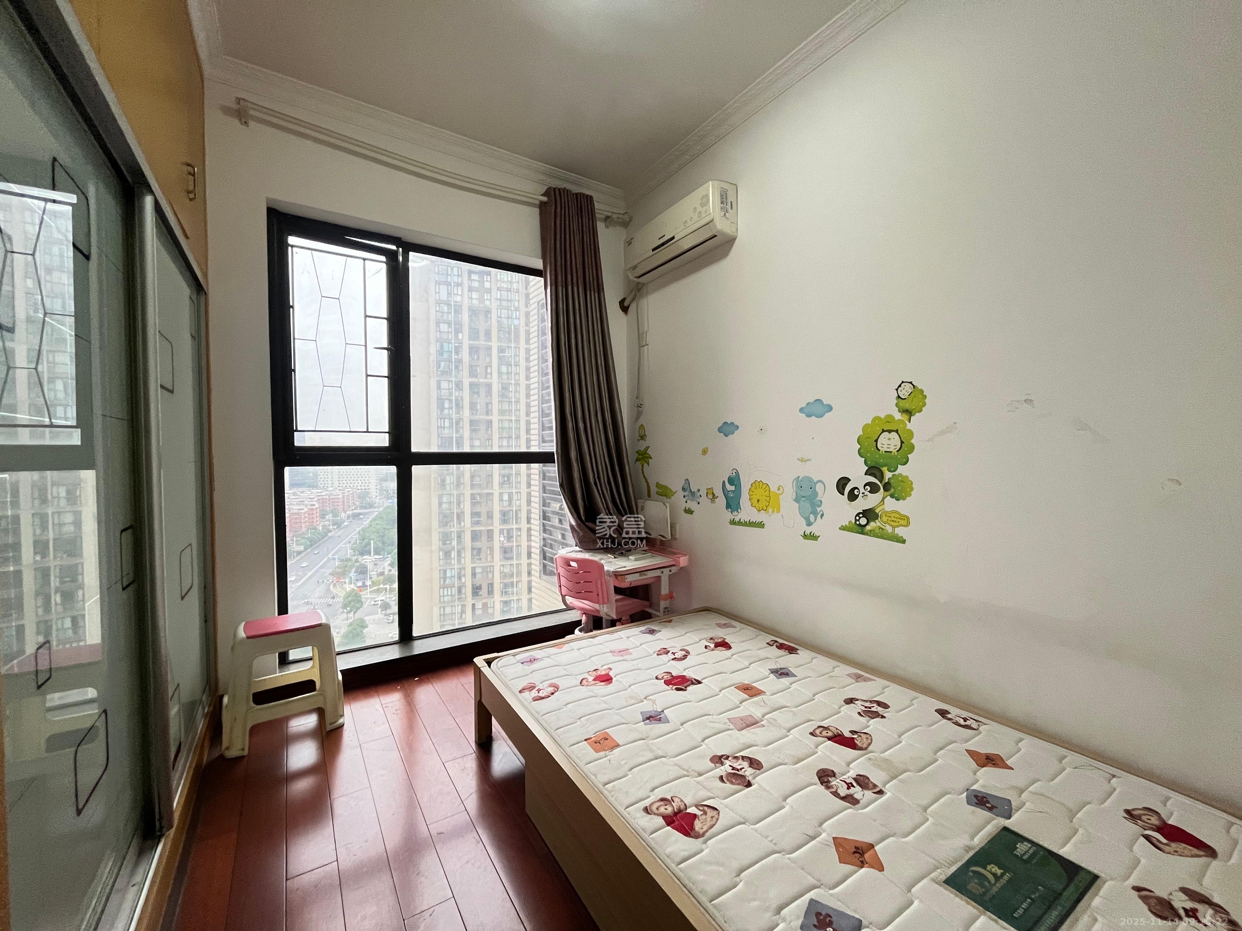 金土地第一湾  2室2厅1卫    2200.0元/月室内图