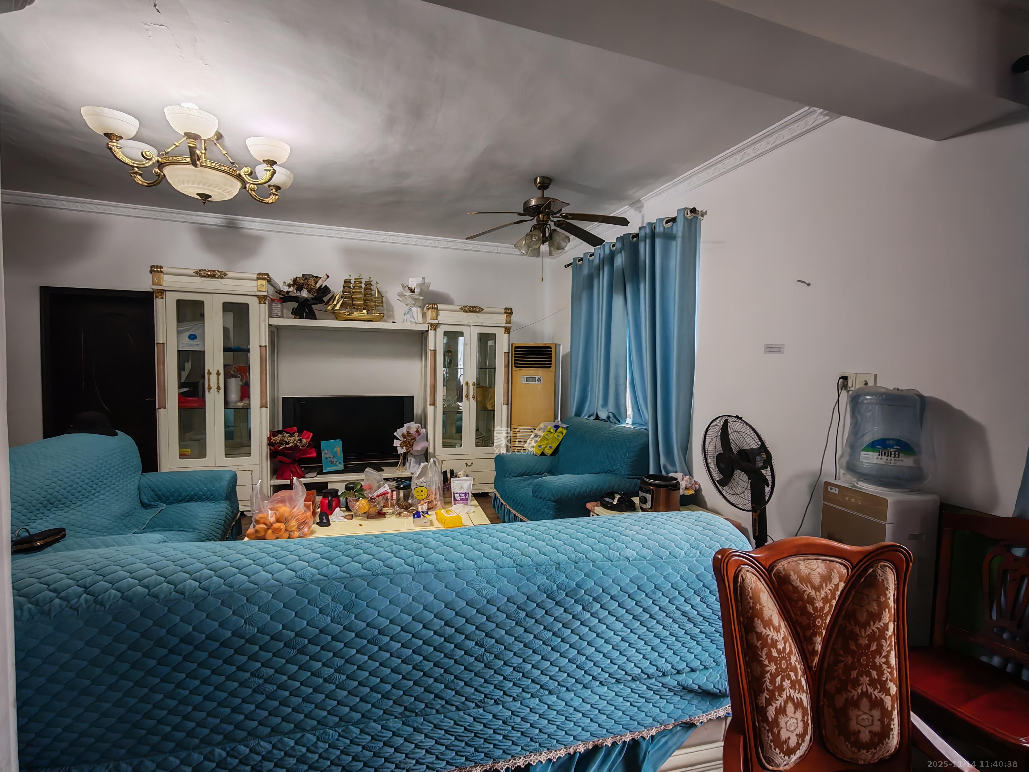 洞井商贸城  5室3厅2卫    2800.0元/月室内图