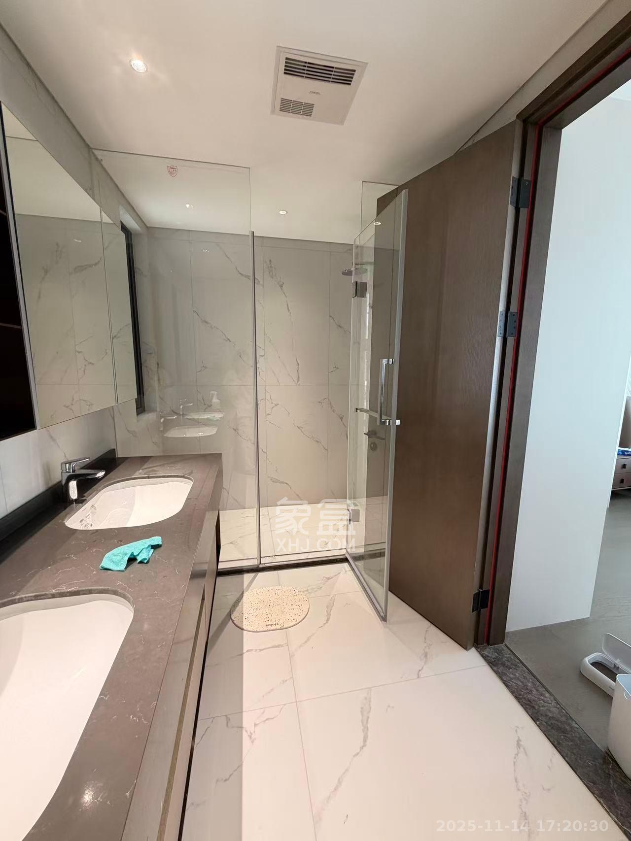 长沙悦府(华润万象城) 3室2厅3卫 12000.0元/月 长沙悦府(华润万象城) 3室2厅3卫 12000.0元/月室内图