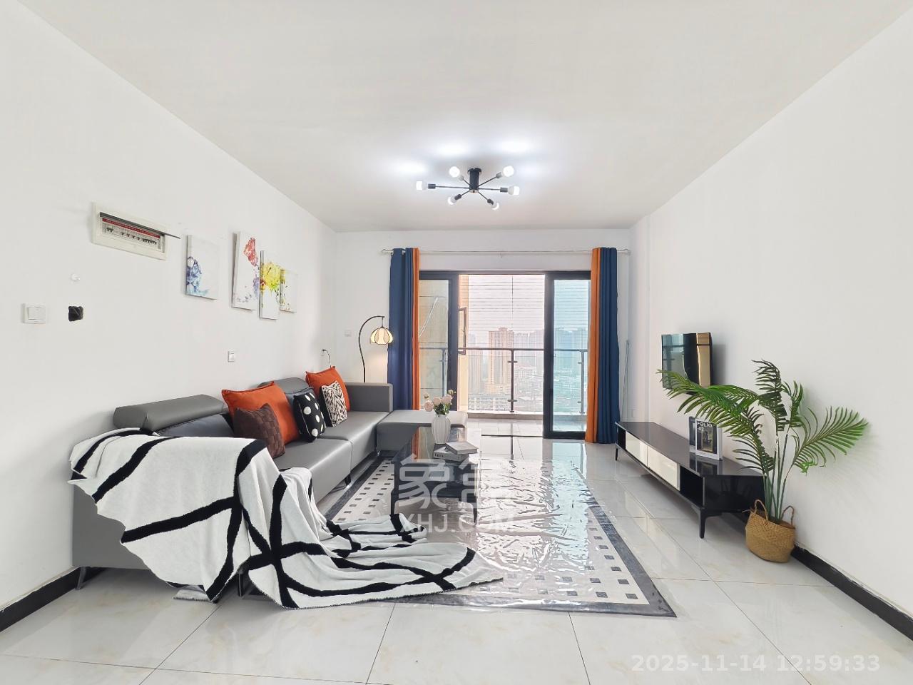 中国铁建18公馆（常青嘉苑）  3室1厅2卫    2300.0元/月