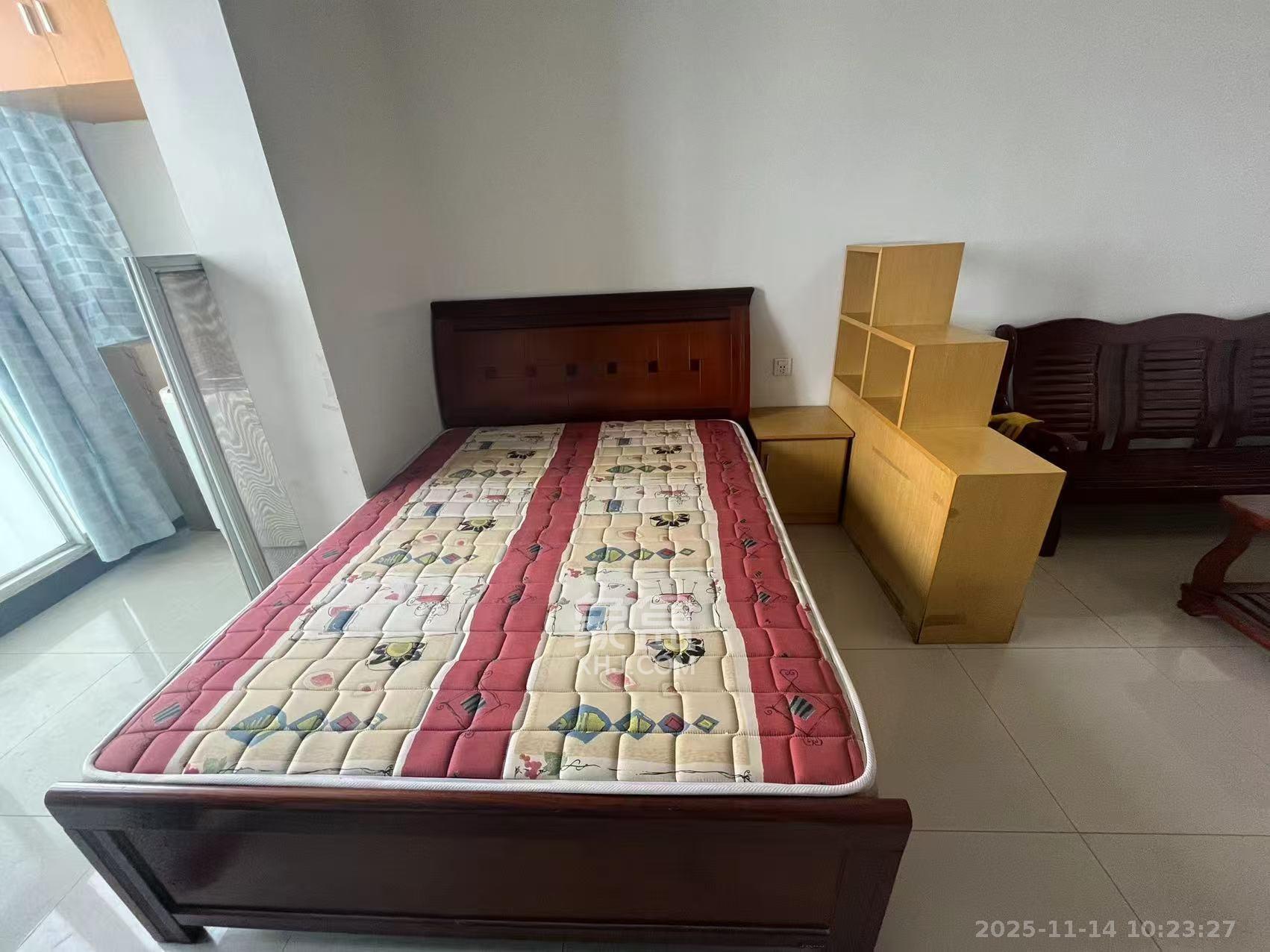 2076至高点  1室1厅1卫    1400.0元/月