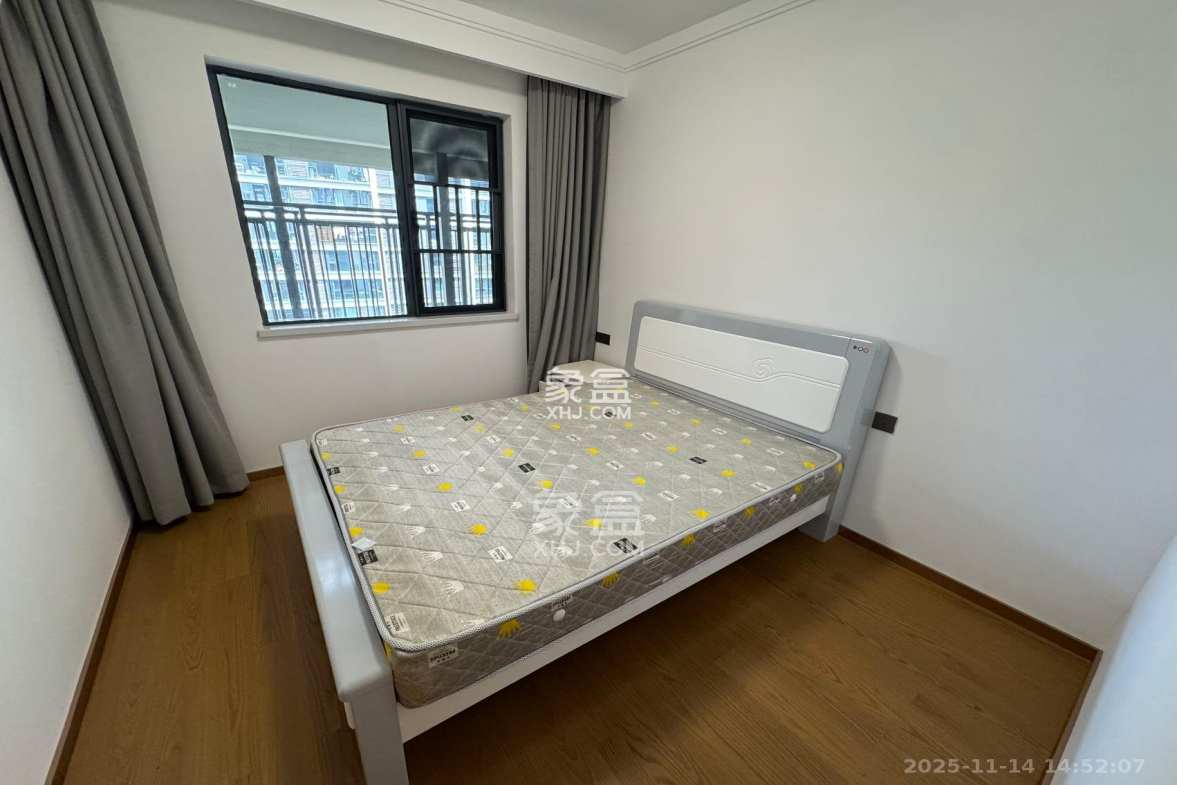 旭辉雨花郡 3室2厅2卫 3600.0元/月 旭辉雨花郡 3室2厅2卫 3600.0元/月室内图