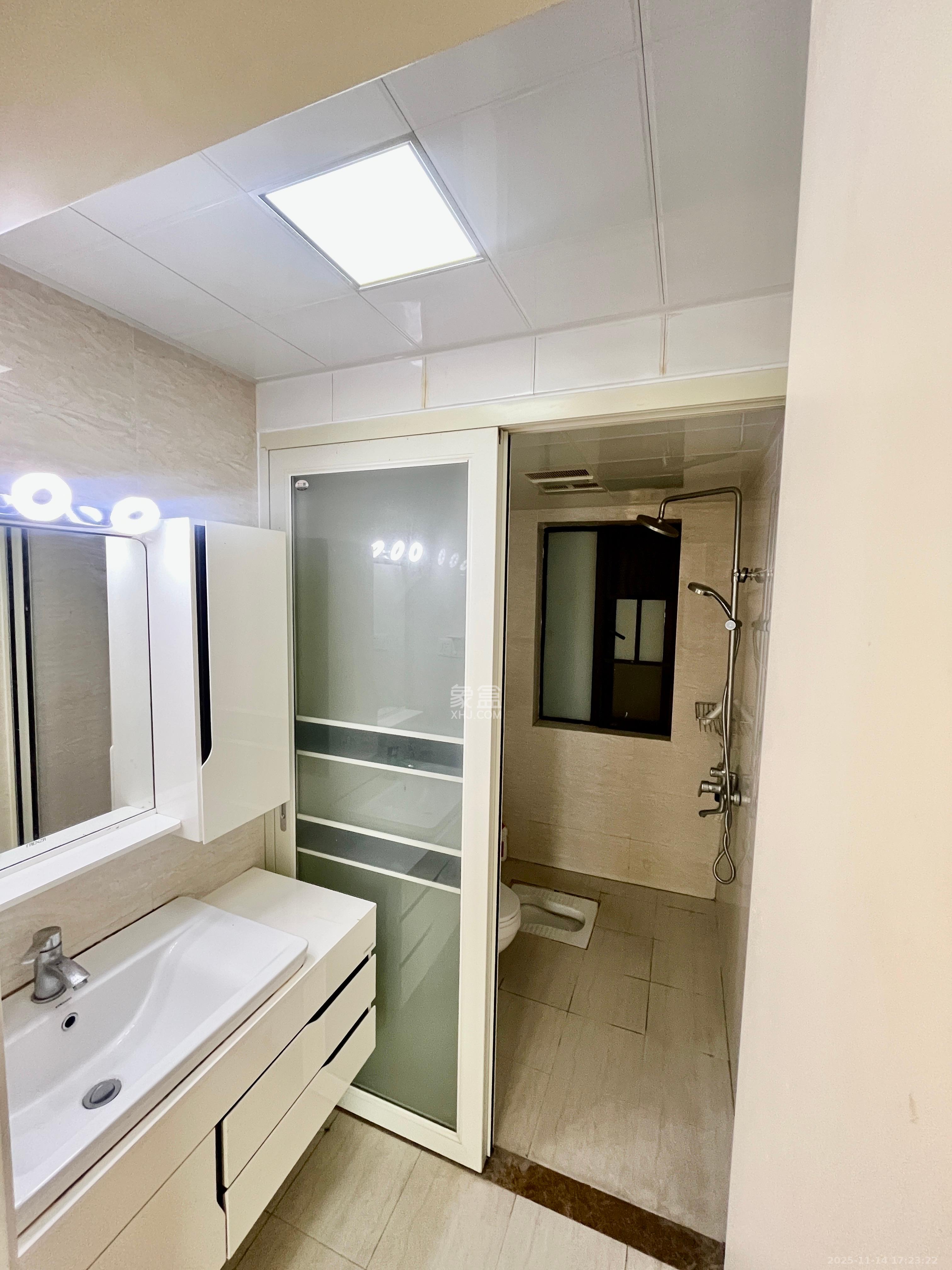 海洋半岛（月珑湾）  3室2厅1卫    2600.0元/月室内图