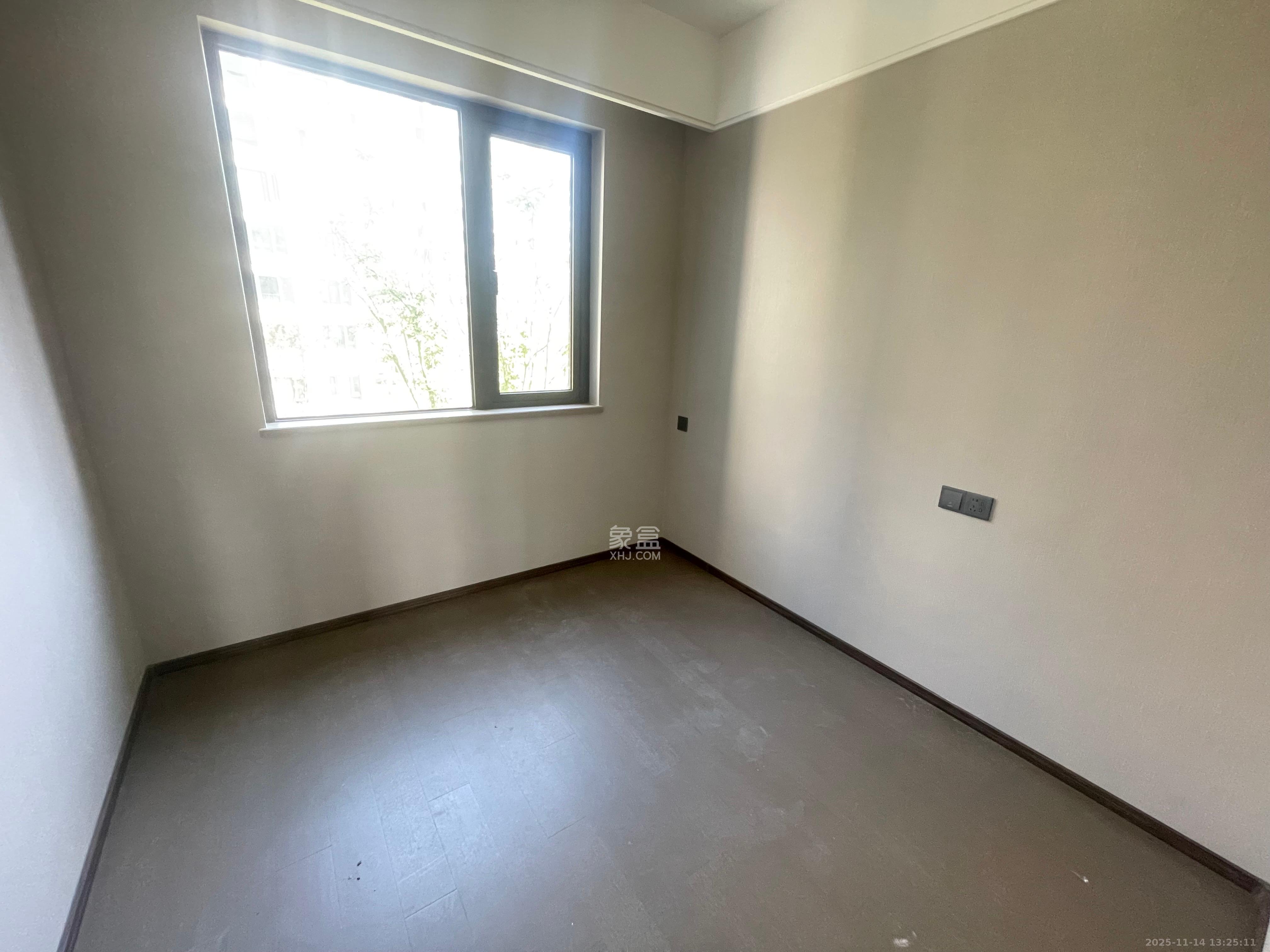 龙湖舜山府  3室2厅2卫    3000.0元/月室内图