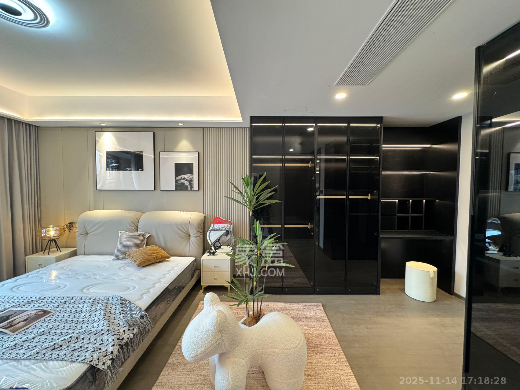 龙湖舜山府  4室2厅2卫    8800.0元/月小区图