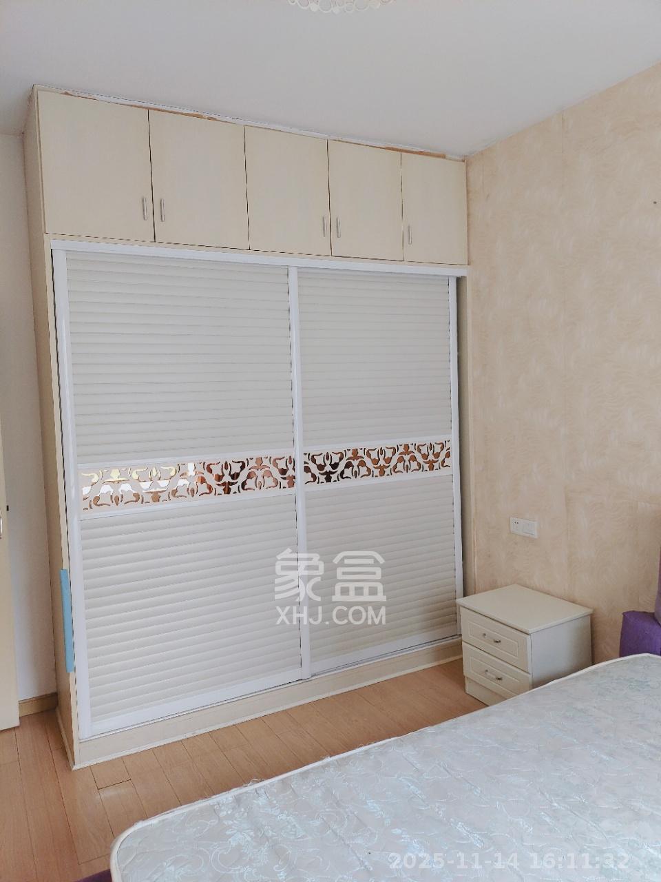 怡海星城  3室2厅1卫    1800.0元/月室内图