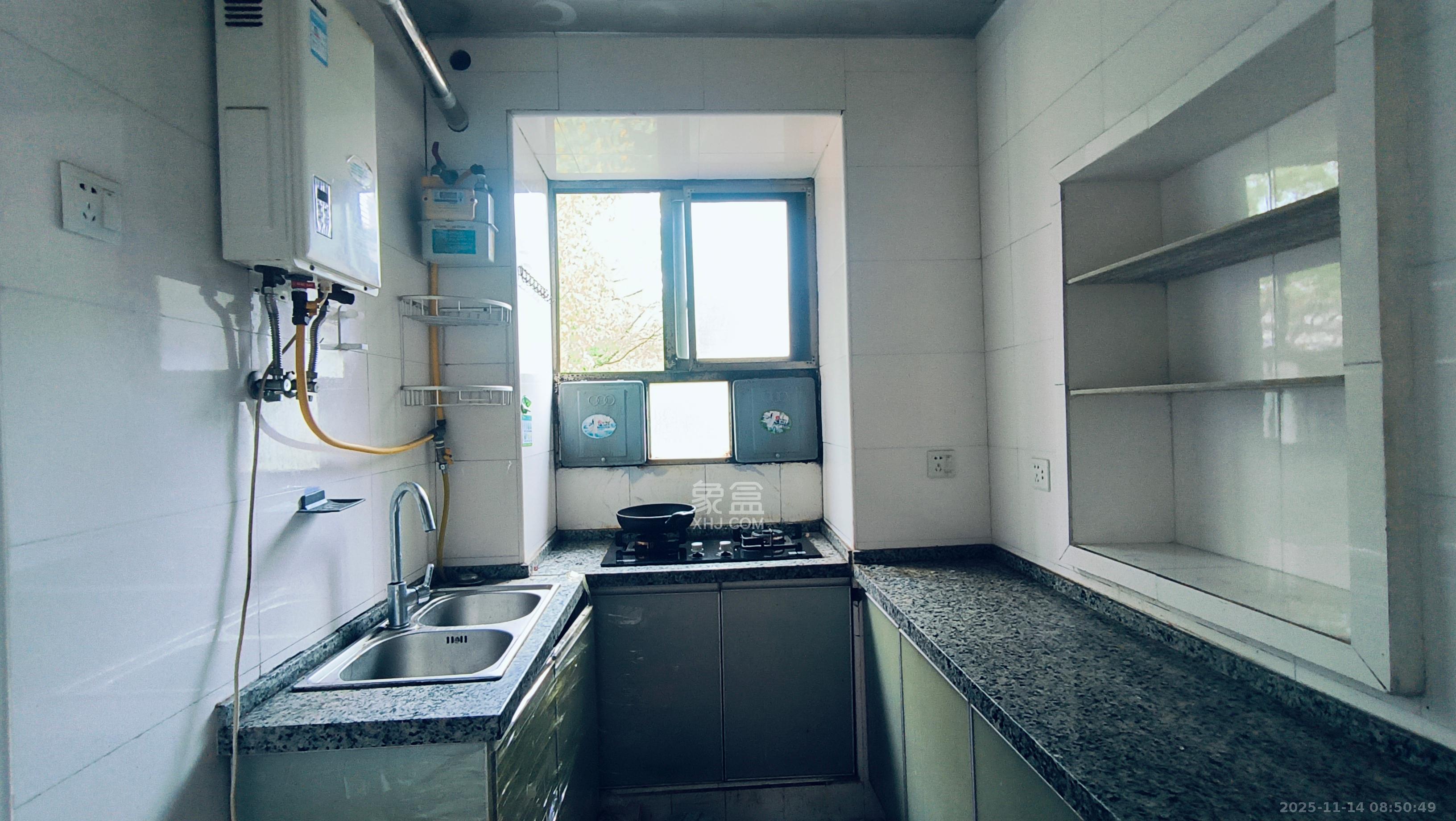 红旗区五片  2室1厅1卫    1300.0元/月室内图