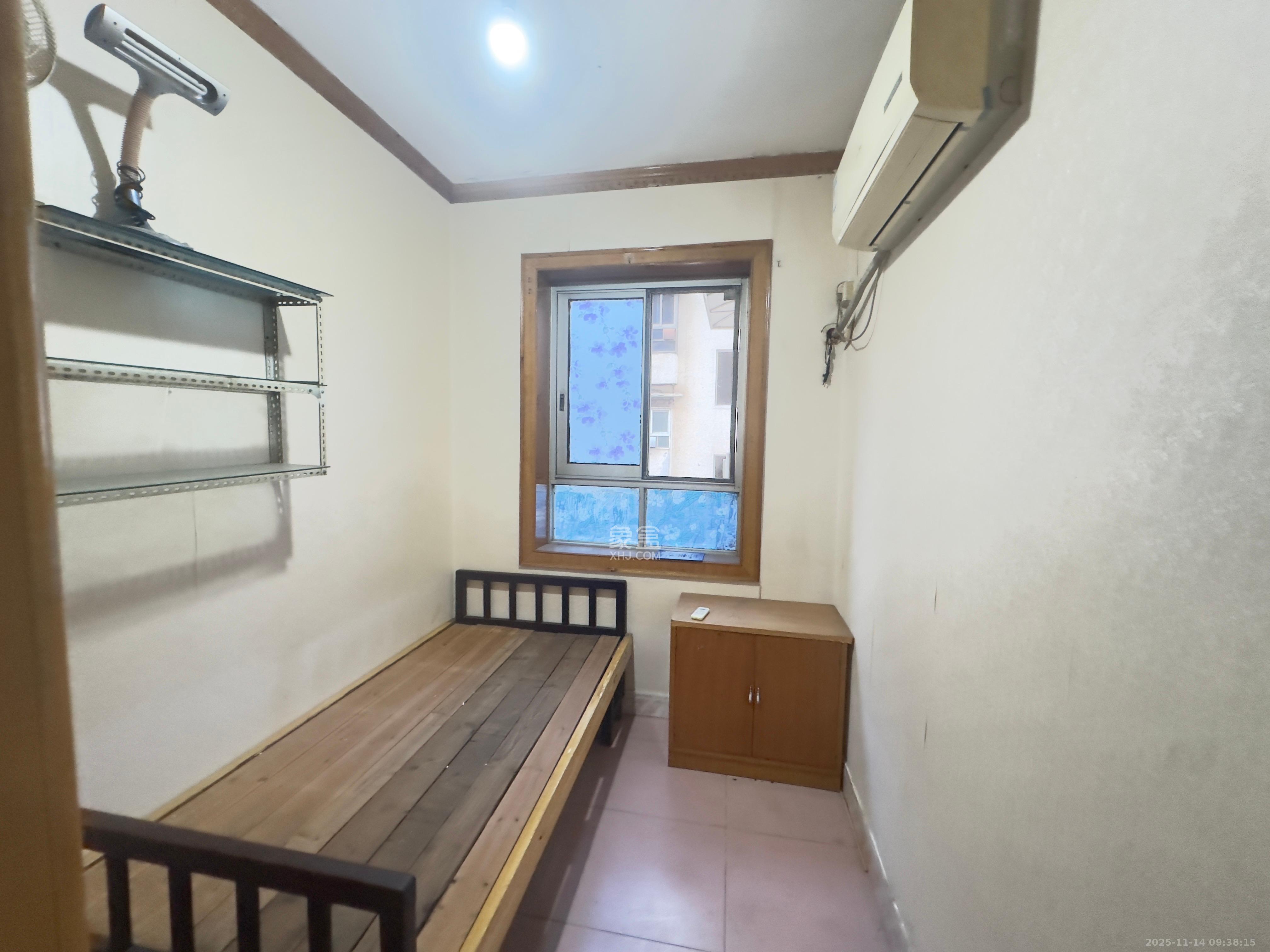 人民东路、人民中路散盘  3室1厅1卫    1100.0元/月室内图