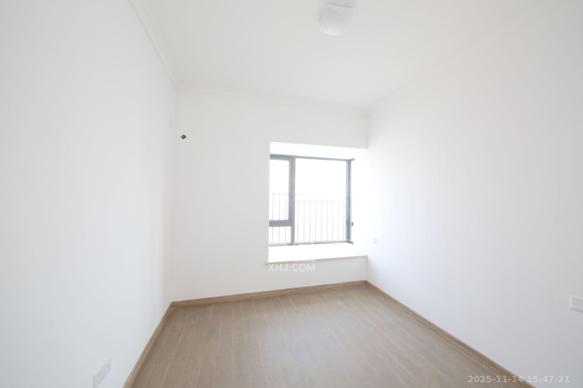 富力芙蓉新天地 4室2厅1卫 3500.0元/月 富力芙蓉新天地 4室2厅1卫 3500.0元/月室内图