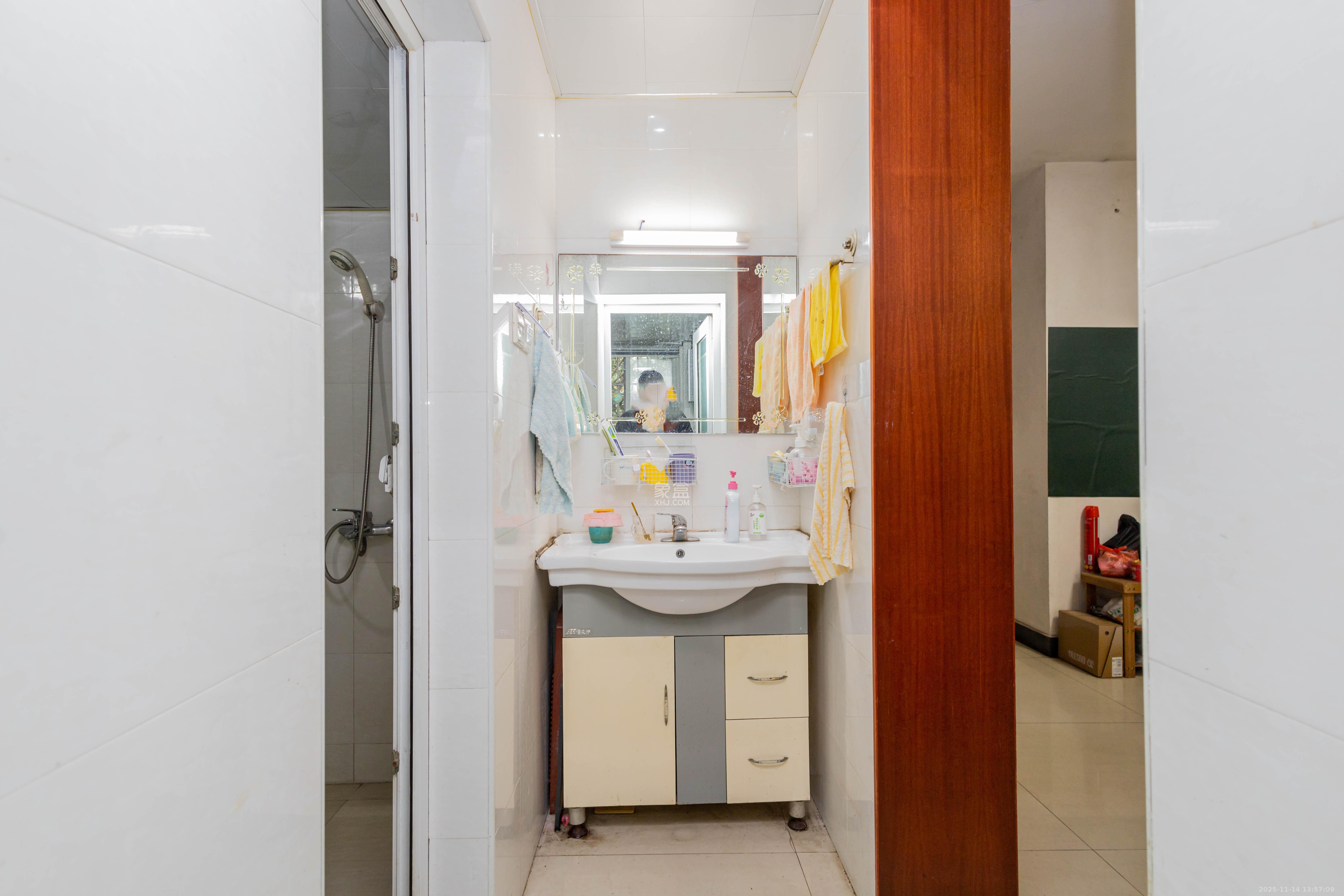 东岸锦城(东方人家) 3室2厅1卫 55.0万 东岸锦城(东方人家) 3室2厅1卫 55.0万卫生间