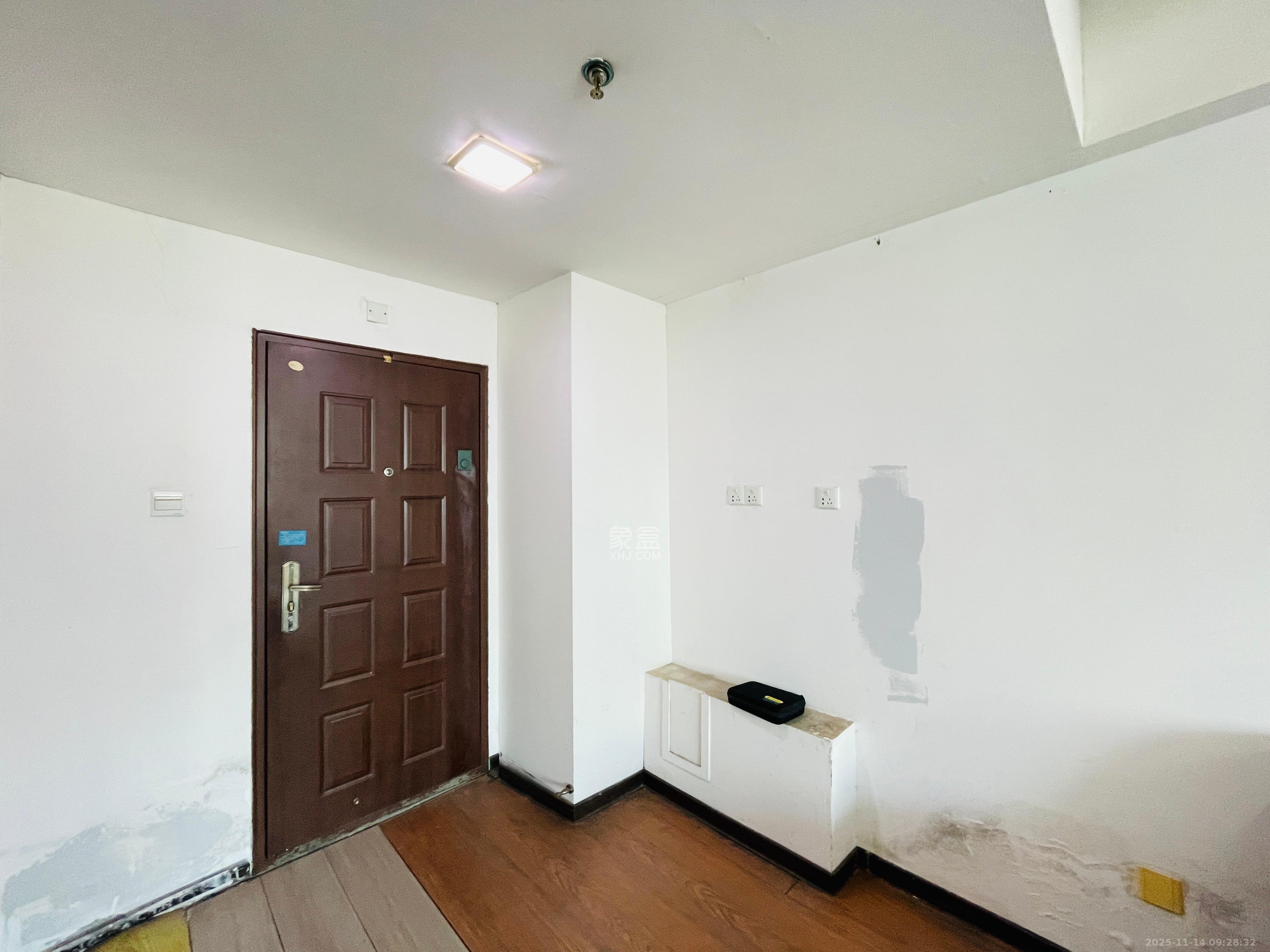 上城星座  1室0厅1卫    1200.0元/月室内图