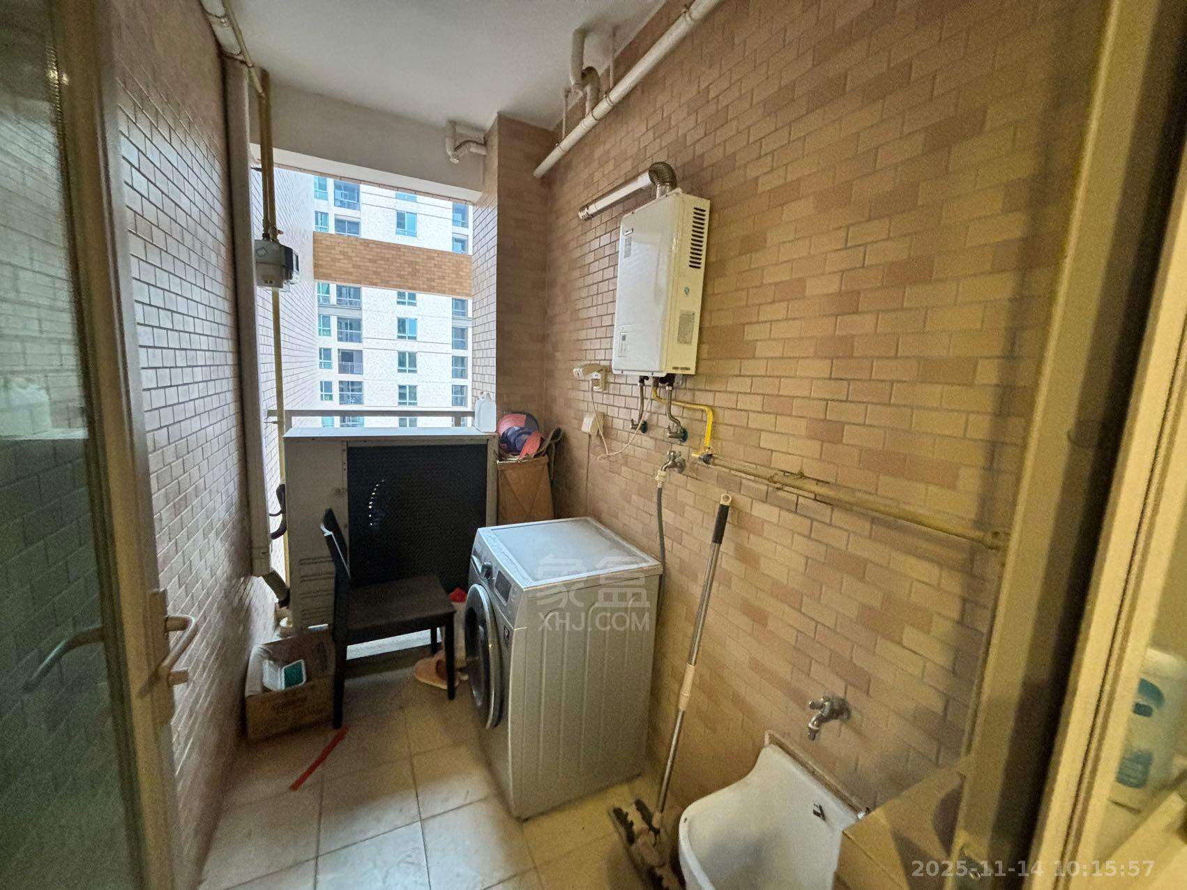 晋合湘水湾三期  2室1厅1卫    2200.0元/月室内图1