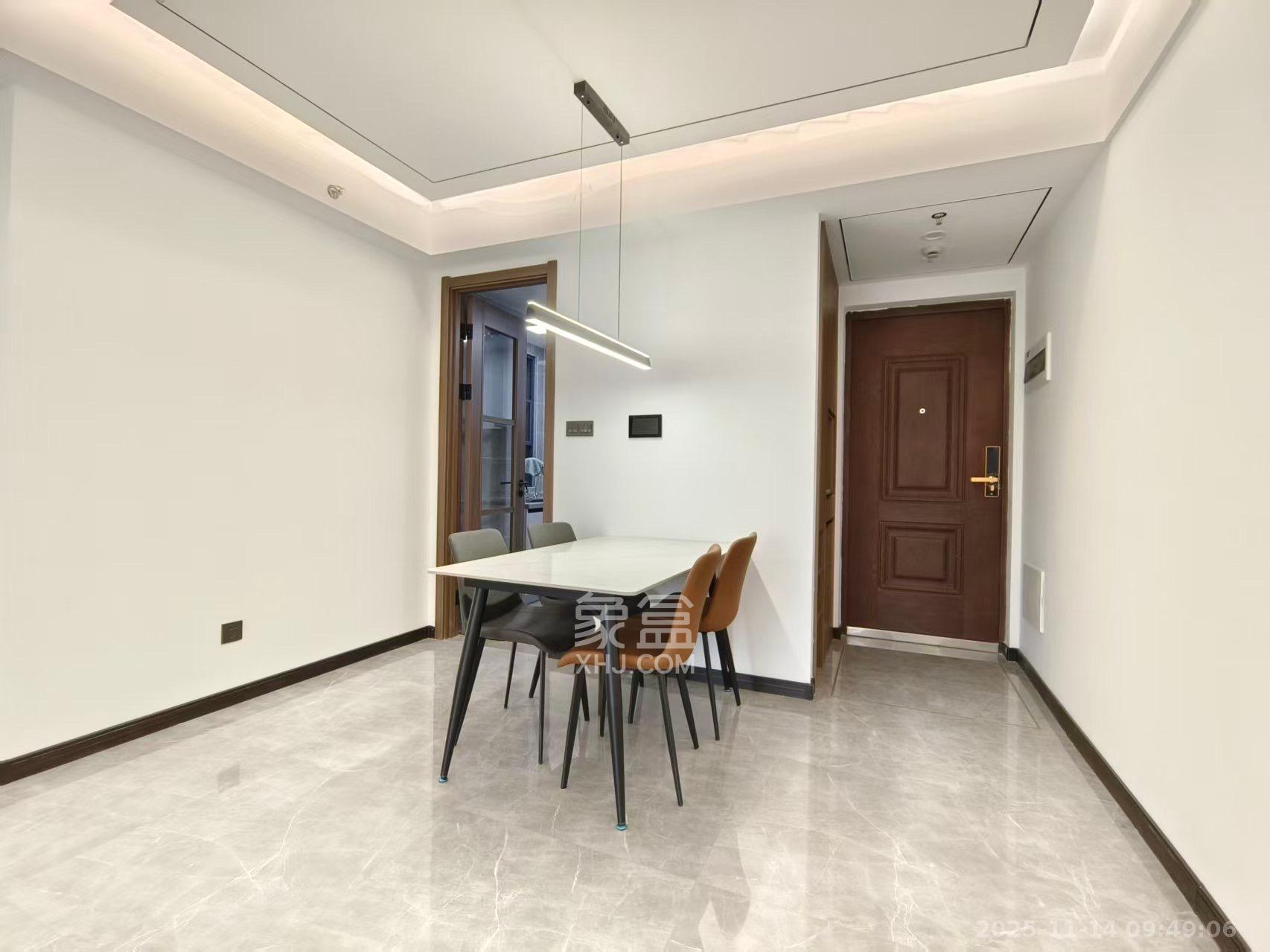 卓越中寰 3室3厅2卫 4700.0元/月 卓越中寰 3室3厅2卫 4700.0元/月室内图