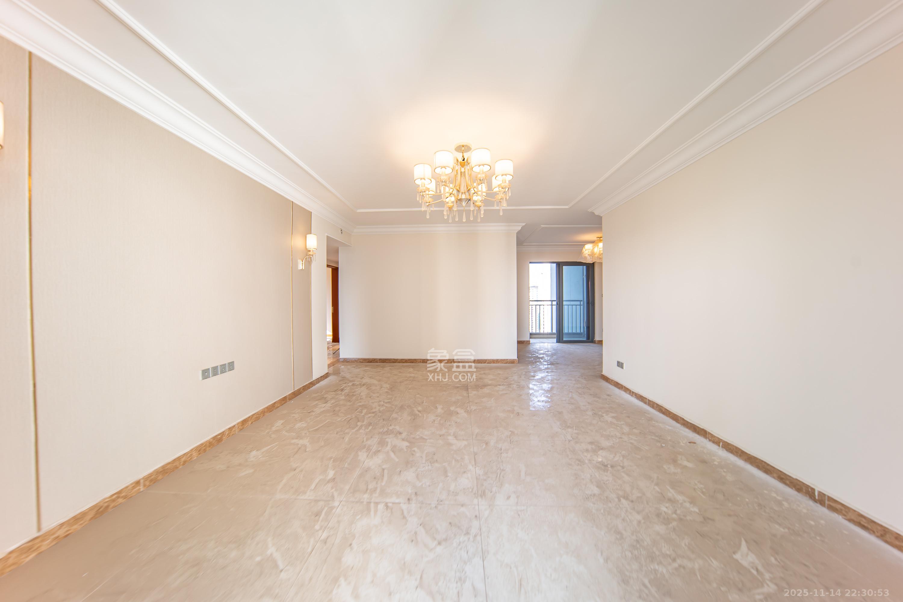 恒大文化旅游城A区  4室2厅1卫    98.0万