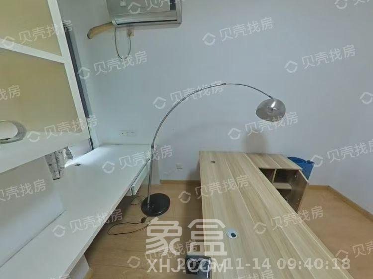 三一街区  1室3厅1卫    3000.0元/月室内图