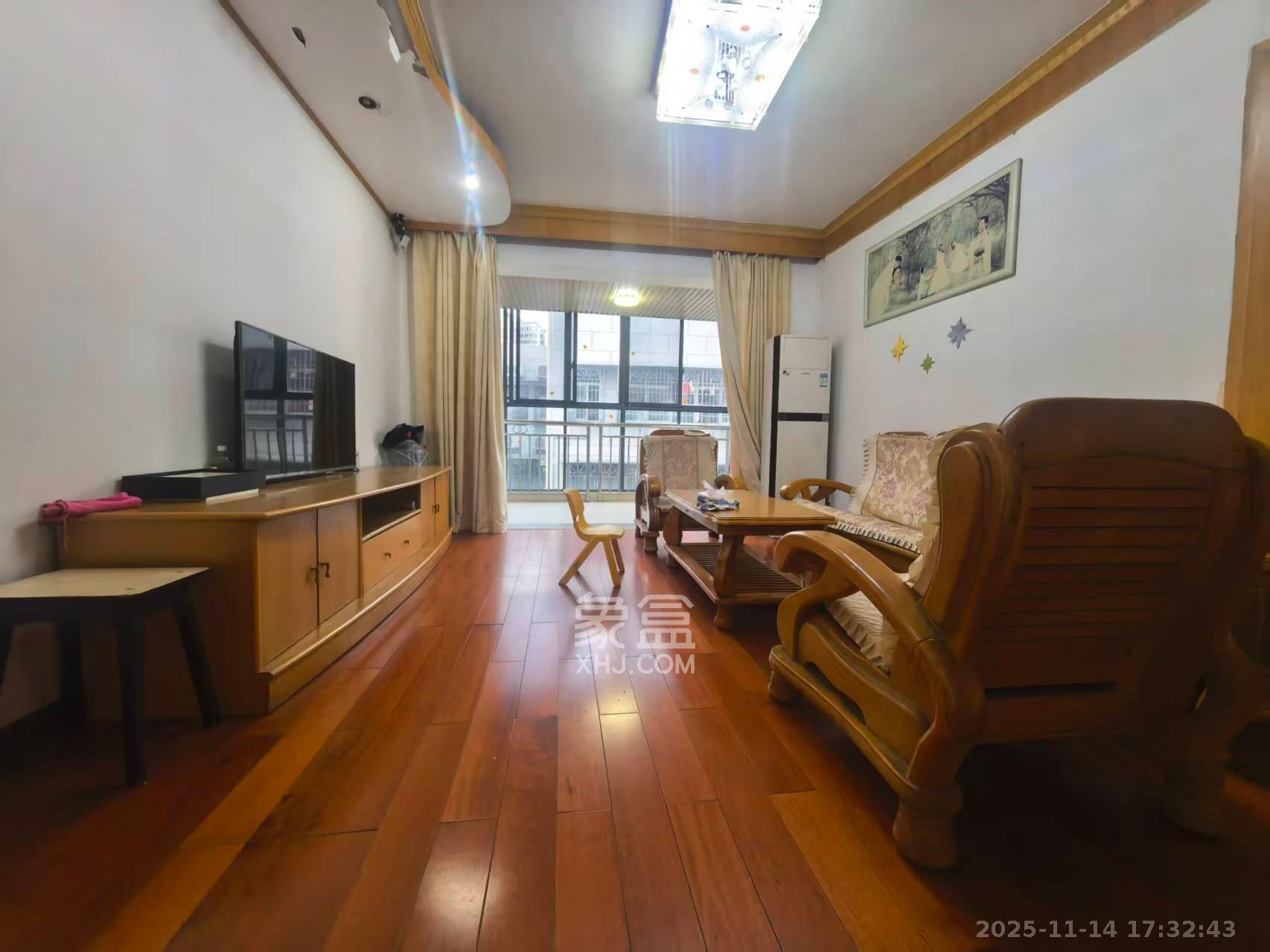 湖南省木偶皮影剧团  1室2厅1卫    2400.0元/月