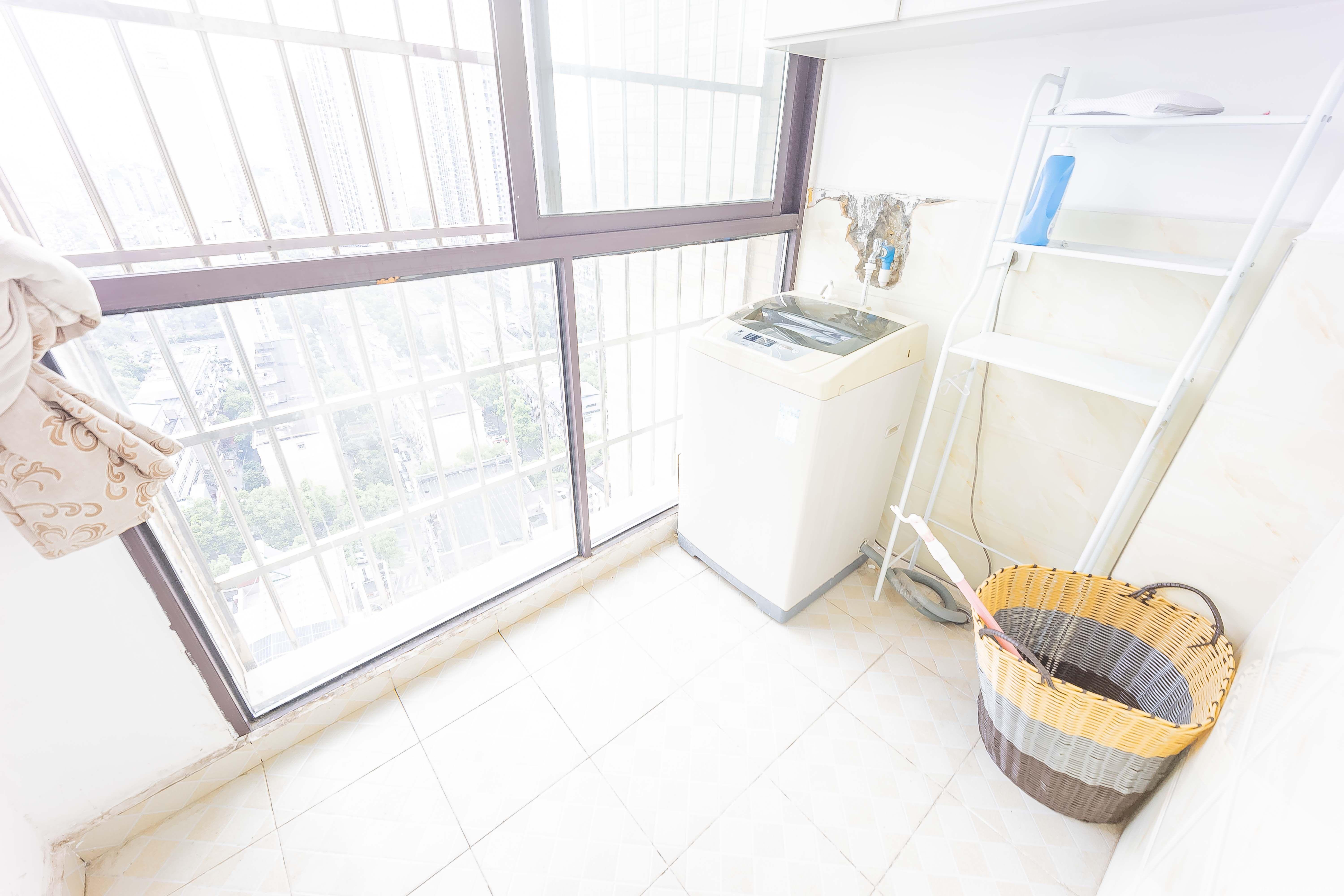 晨兴家园 1室1厅1卫 2100.0元/月 晨兴家园 1室1厅1卫 2100.0元/月室内图