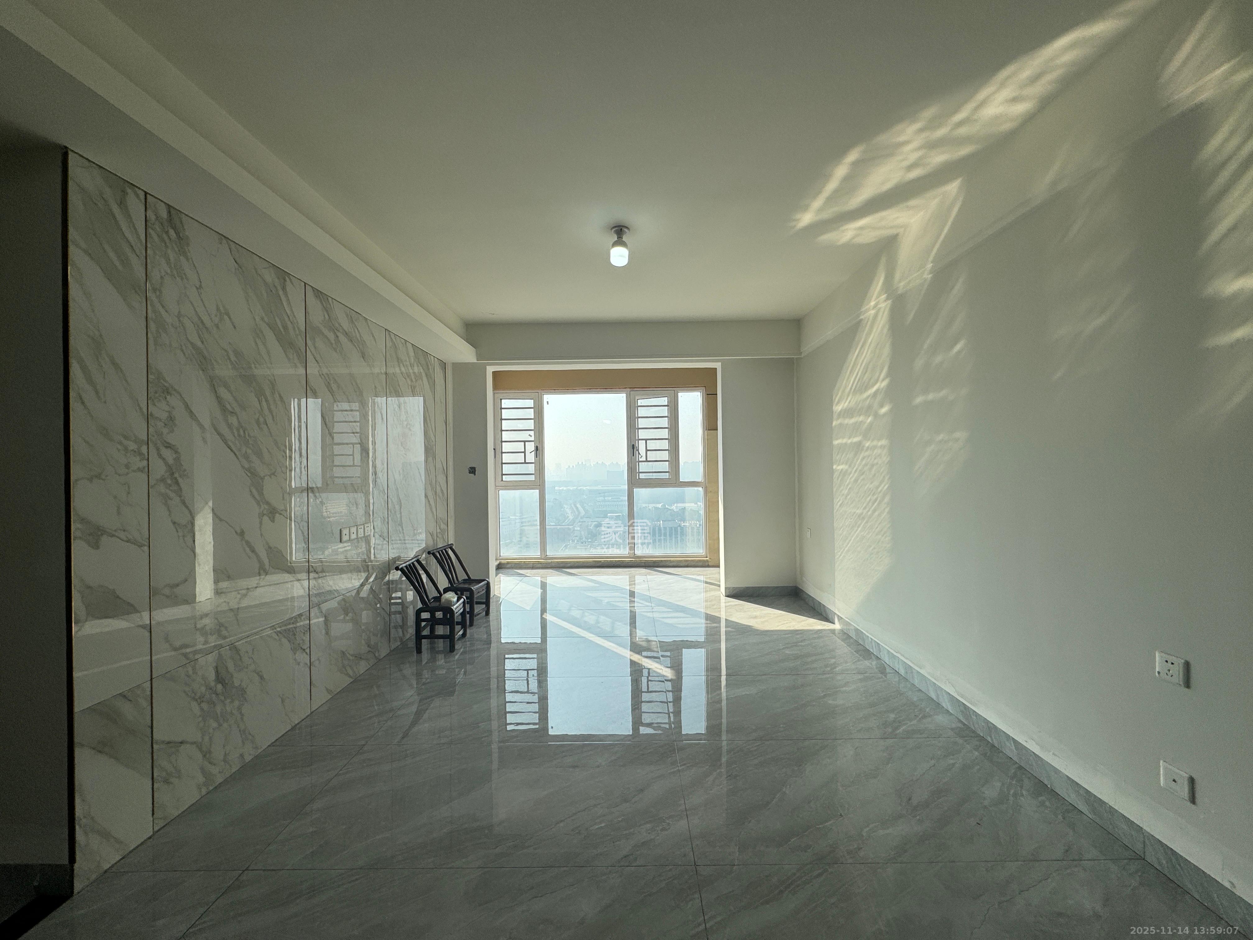 保利香槟国际 3室2厅2卫 2000.0元/月 保利香槟国际 3室2厅2卫 2000.0元/月室内图