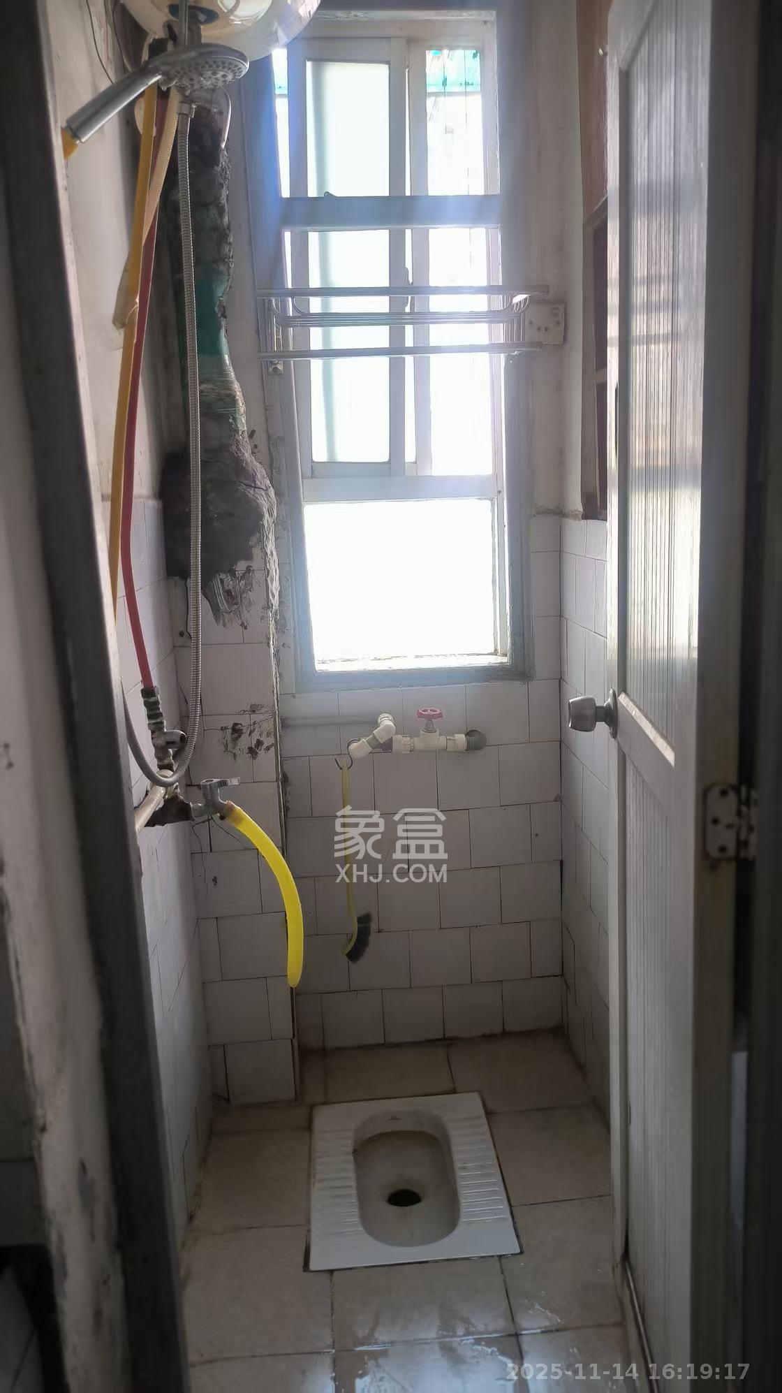 红旗区三片  2室0厅1卫    900.0元/月室内图