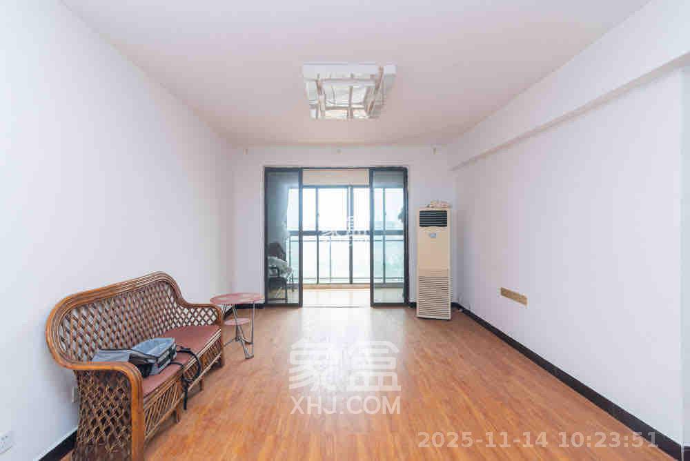 海洋半岛（月珑湾）  3室2厅1卫    2300.0元/月