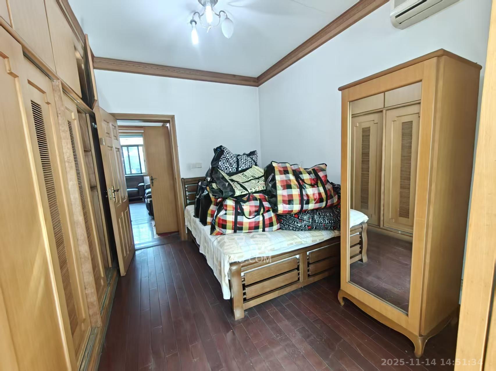 长沙理工大学东院西院  3室2厅1卫    2200.0元/月室内图