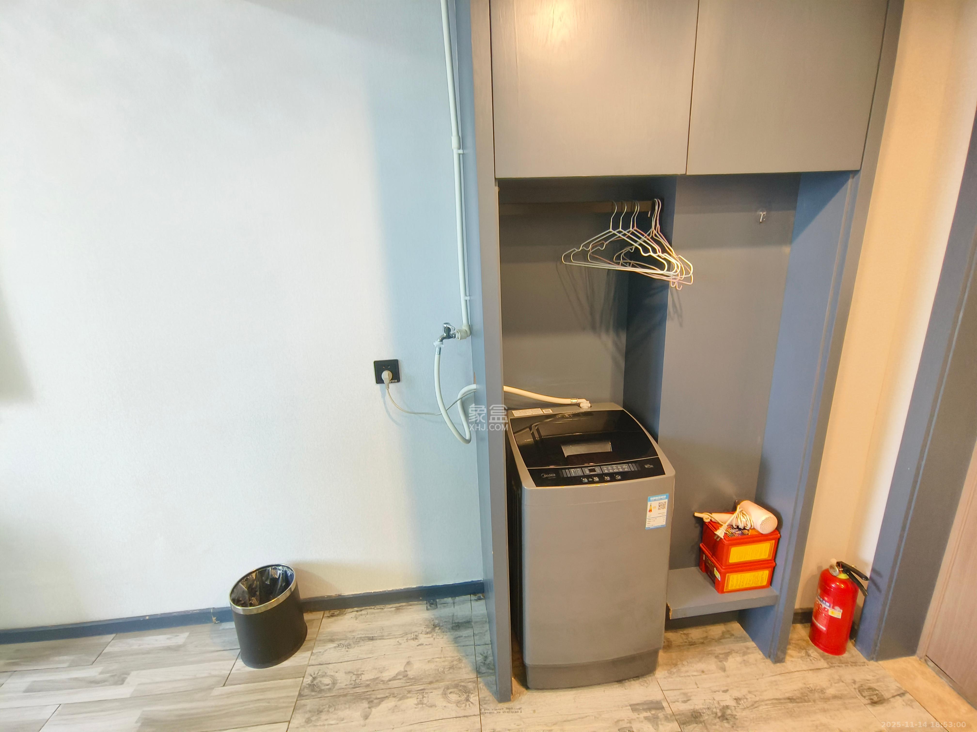 好莱城（弘德西街）  1室1厅1卫    1100.0元/月室内图