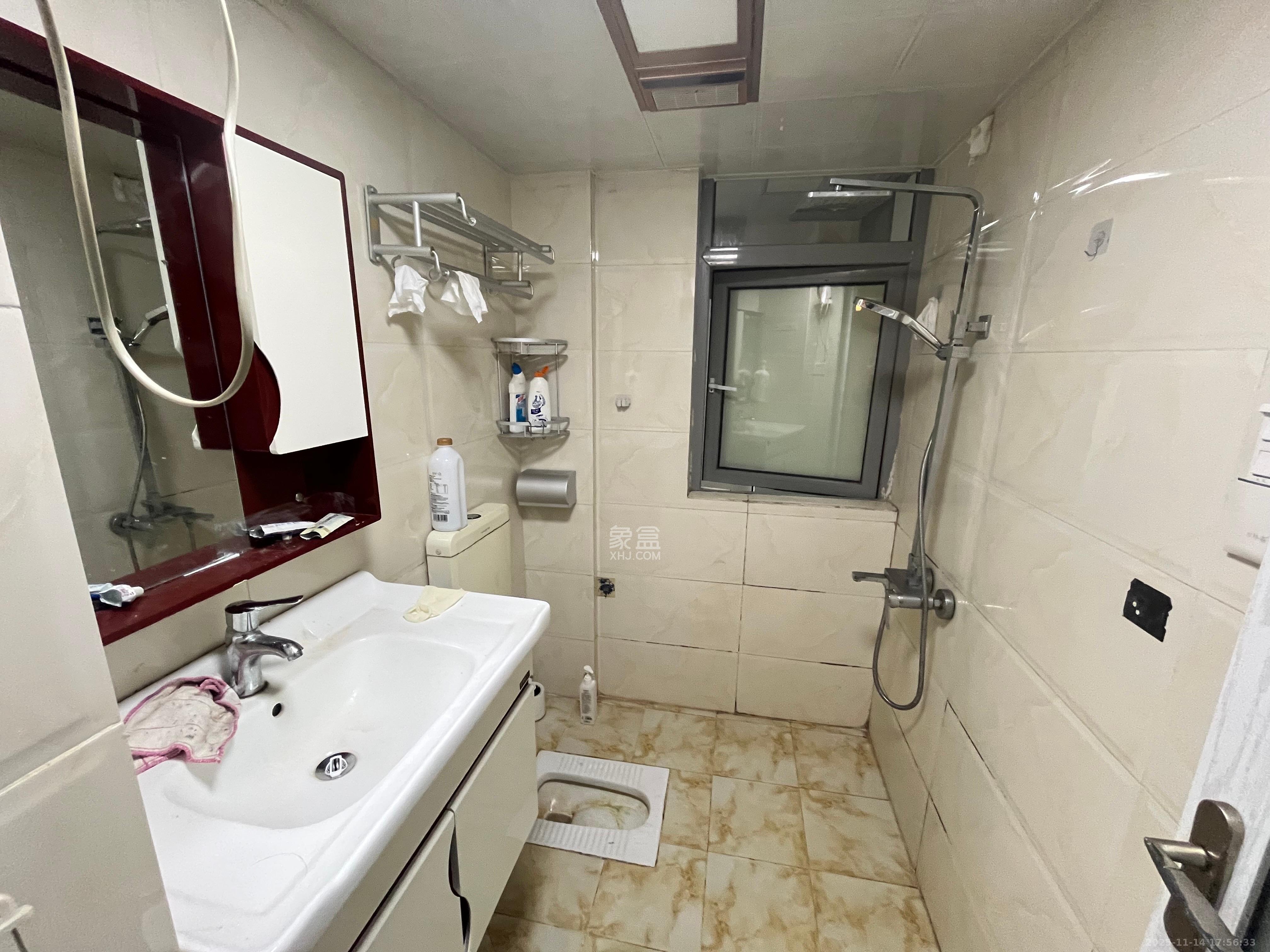 钱隆世家  1室0厅0卫    2000.0元/月室内图