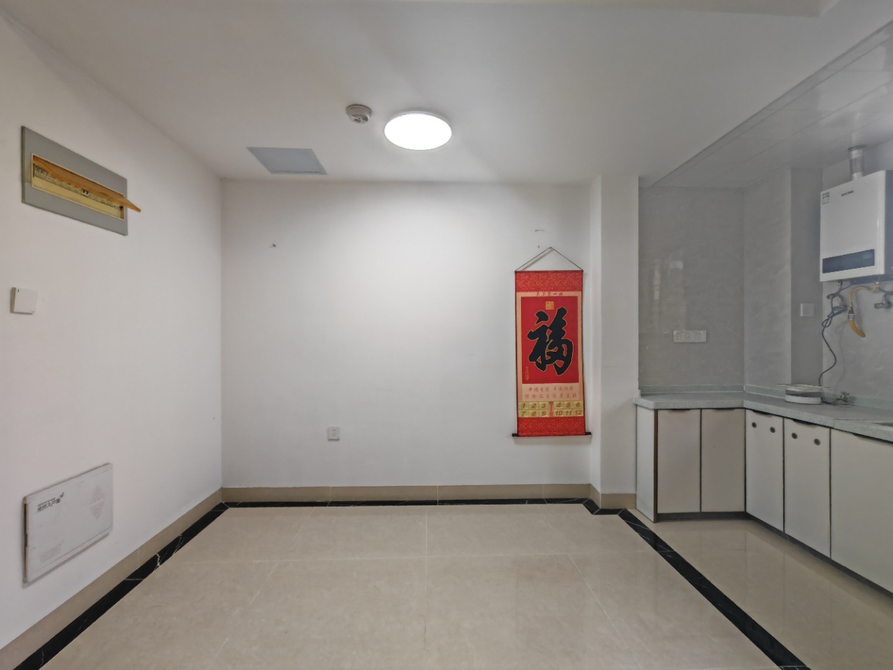 海航豪庭南苑  3室2厅2卫    229.0万客厅