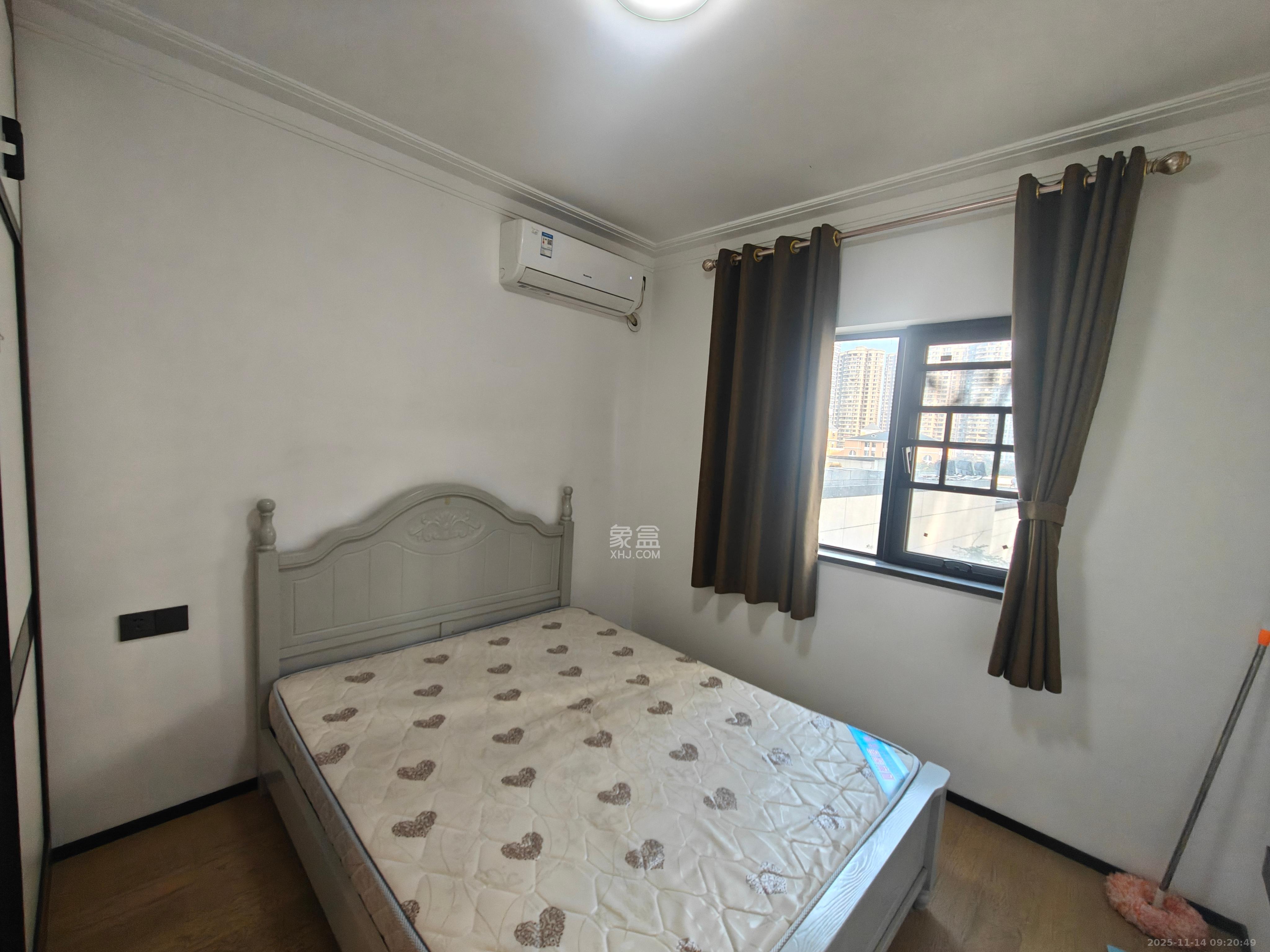 万科金域蓝湾  4室2厅2卫    4100.0元/月室内图