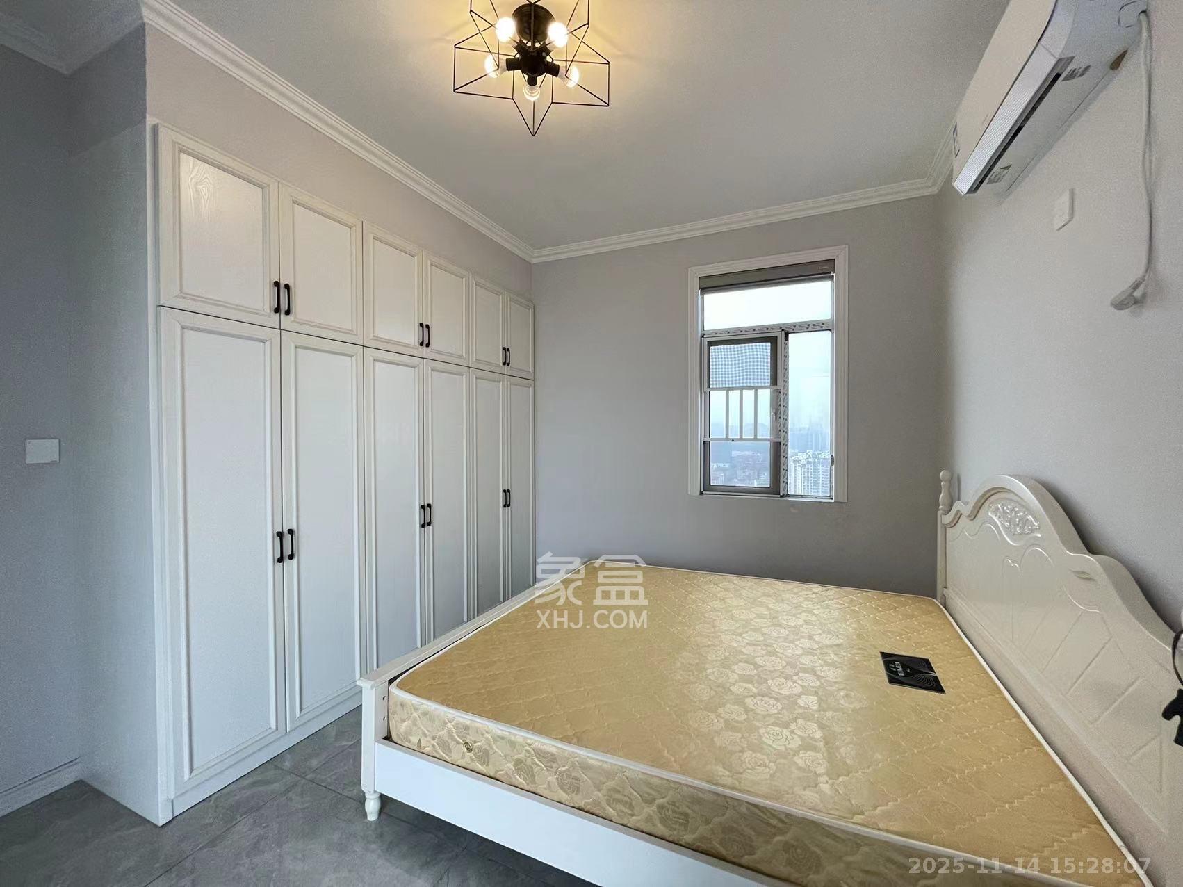 美麓阳光  2室2厅1卫    2800.0元/月室内图