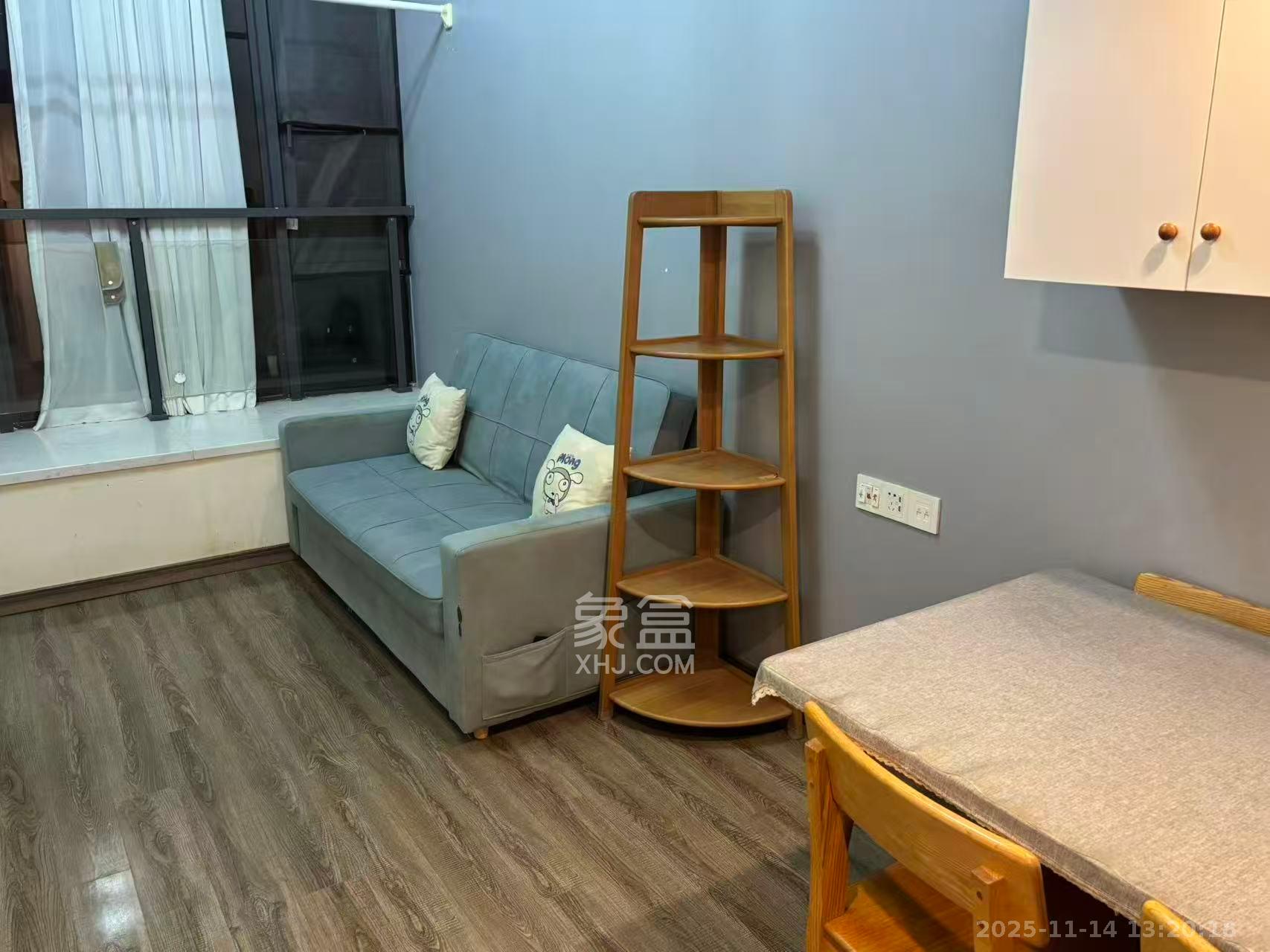 卓越浅水湾  1室1厅1卫    1700.0元/月室内图1