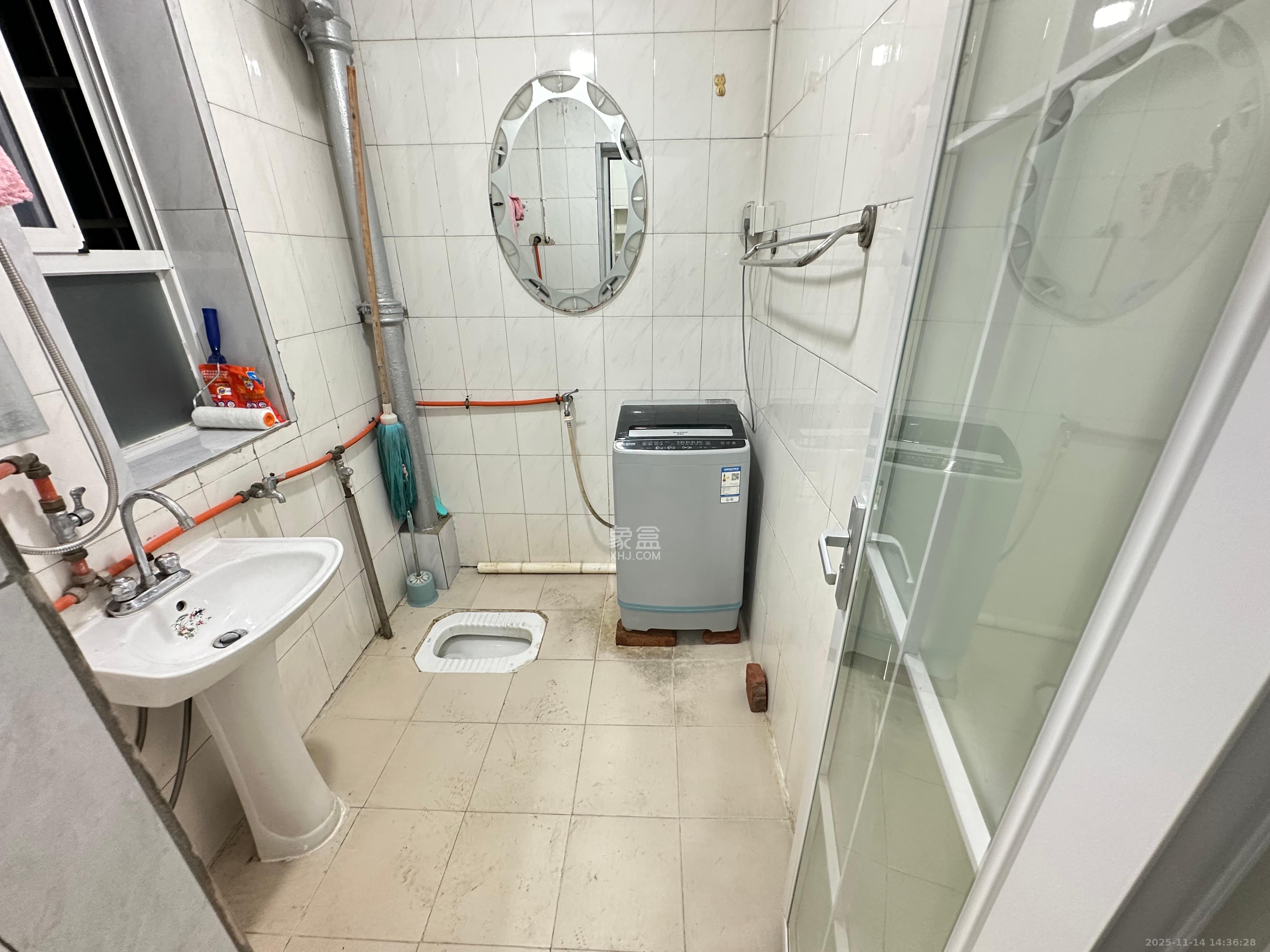 涂家冲社区（涂新小区、农商银行宿舍）  2室1厅1卫    1800.0元/月室内图