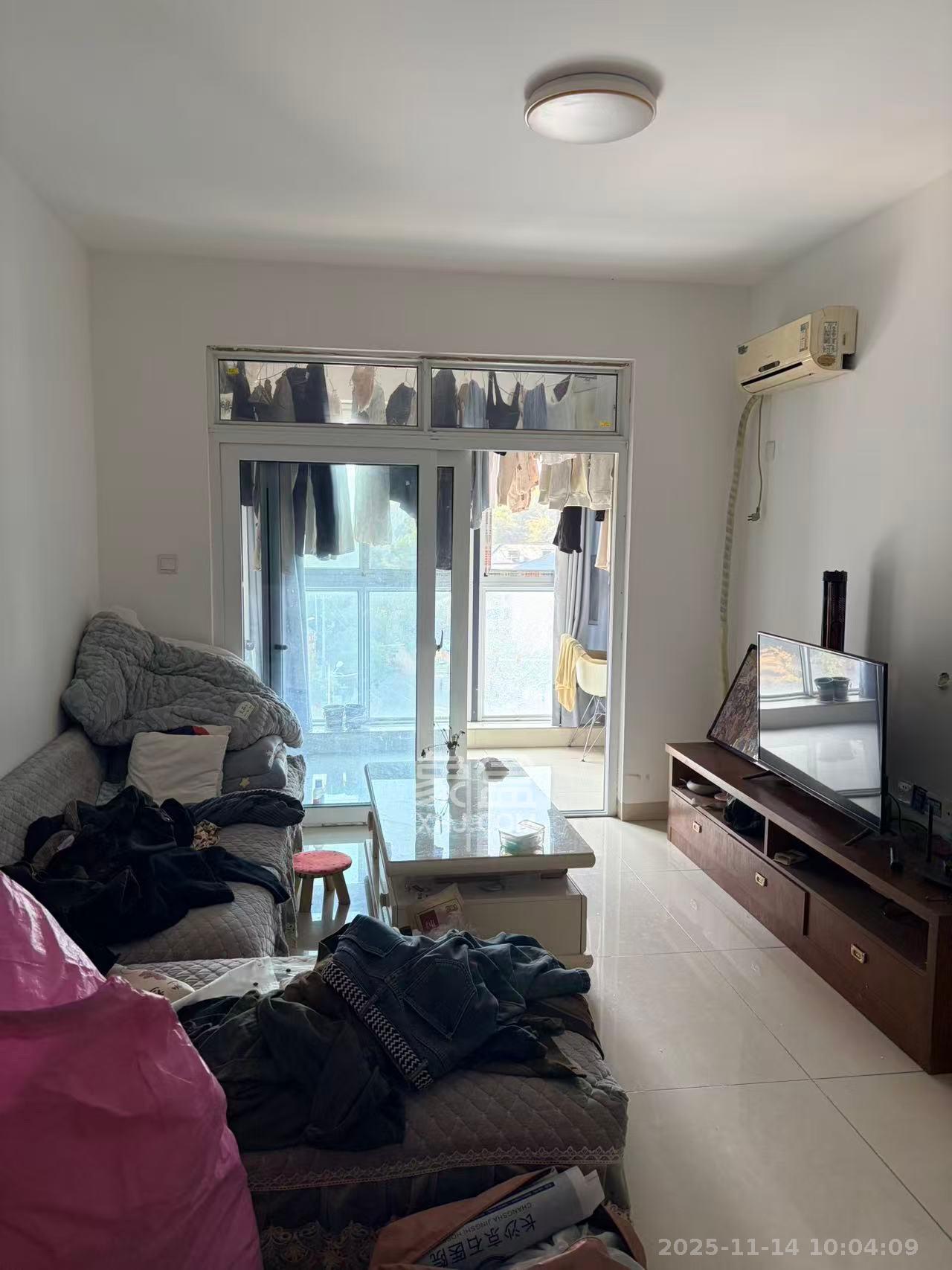 丰园城（鄱阳小区二期）  1室0厅0卫    1700.0元/月