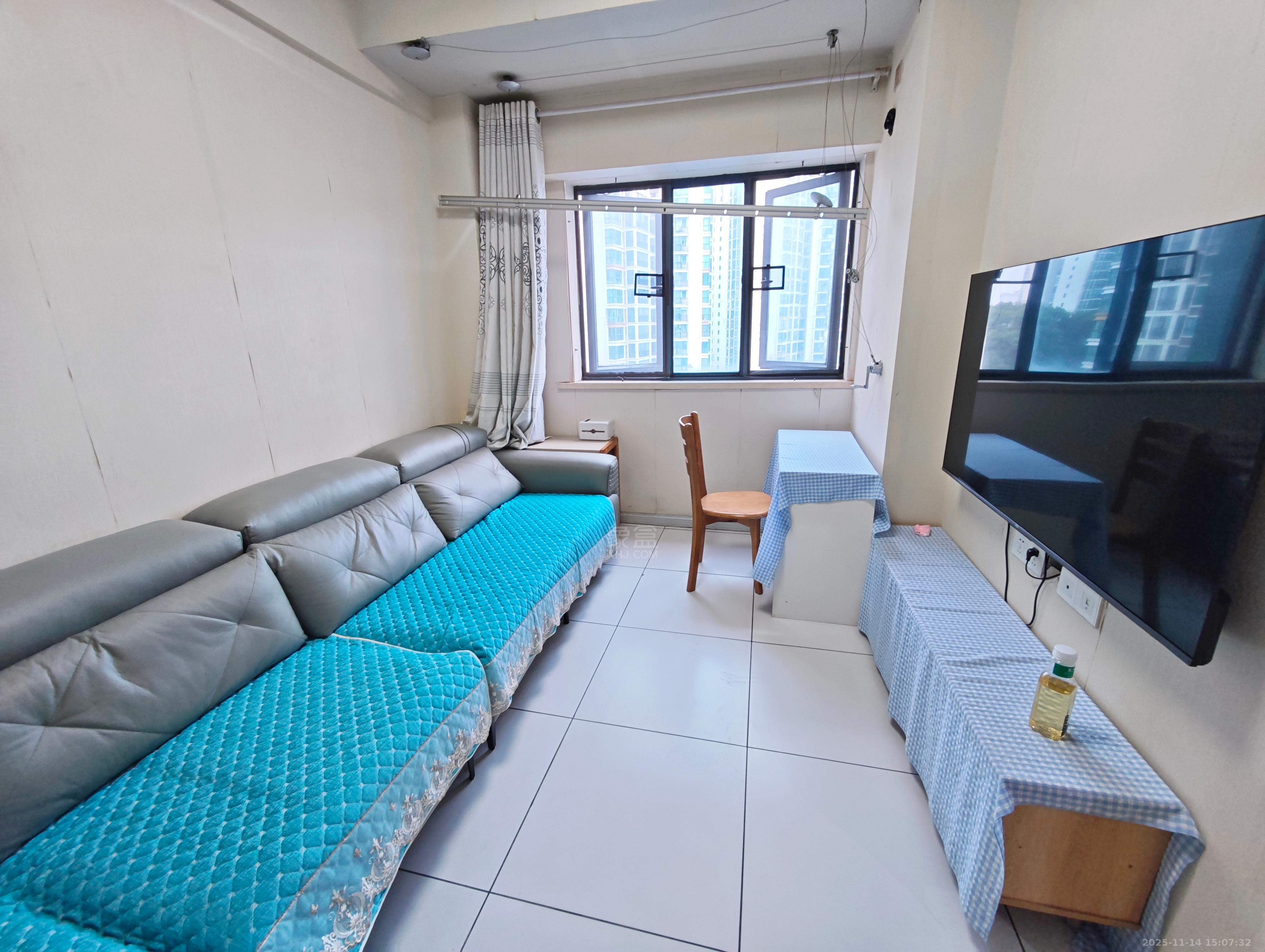 山水国际  1室1厅1卫    1200.0元/月室内图