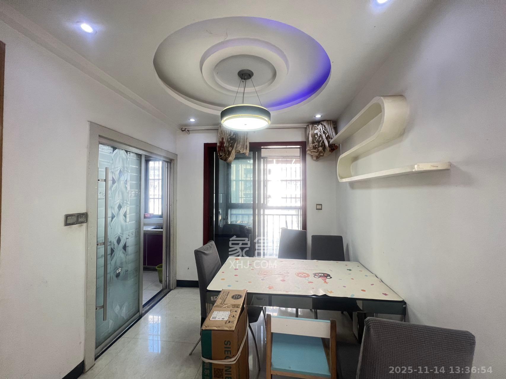 保利麓谷林语E区  3室2厅1卫    2200.0元/月室内图