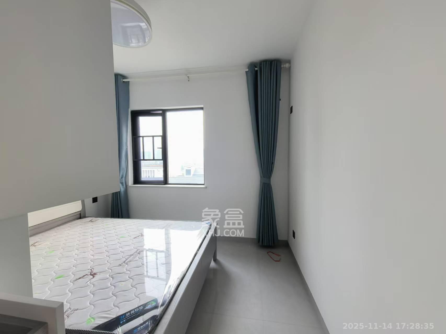 伊景园滨河苑 3室1厅1卫 2400.0元/月 伊景园滨河苑 3室1厅1卫 2400.0元/月室内图