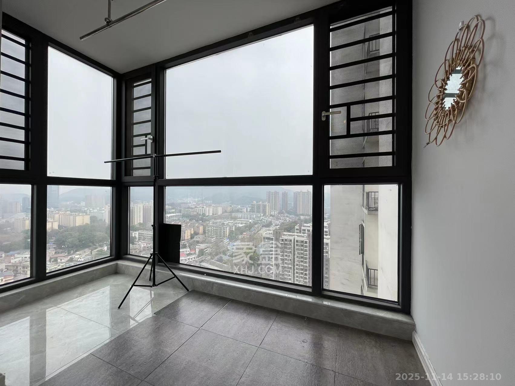 美麓阳光  2室2厅1卫    2800.0元/月室内图