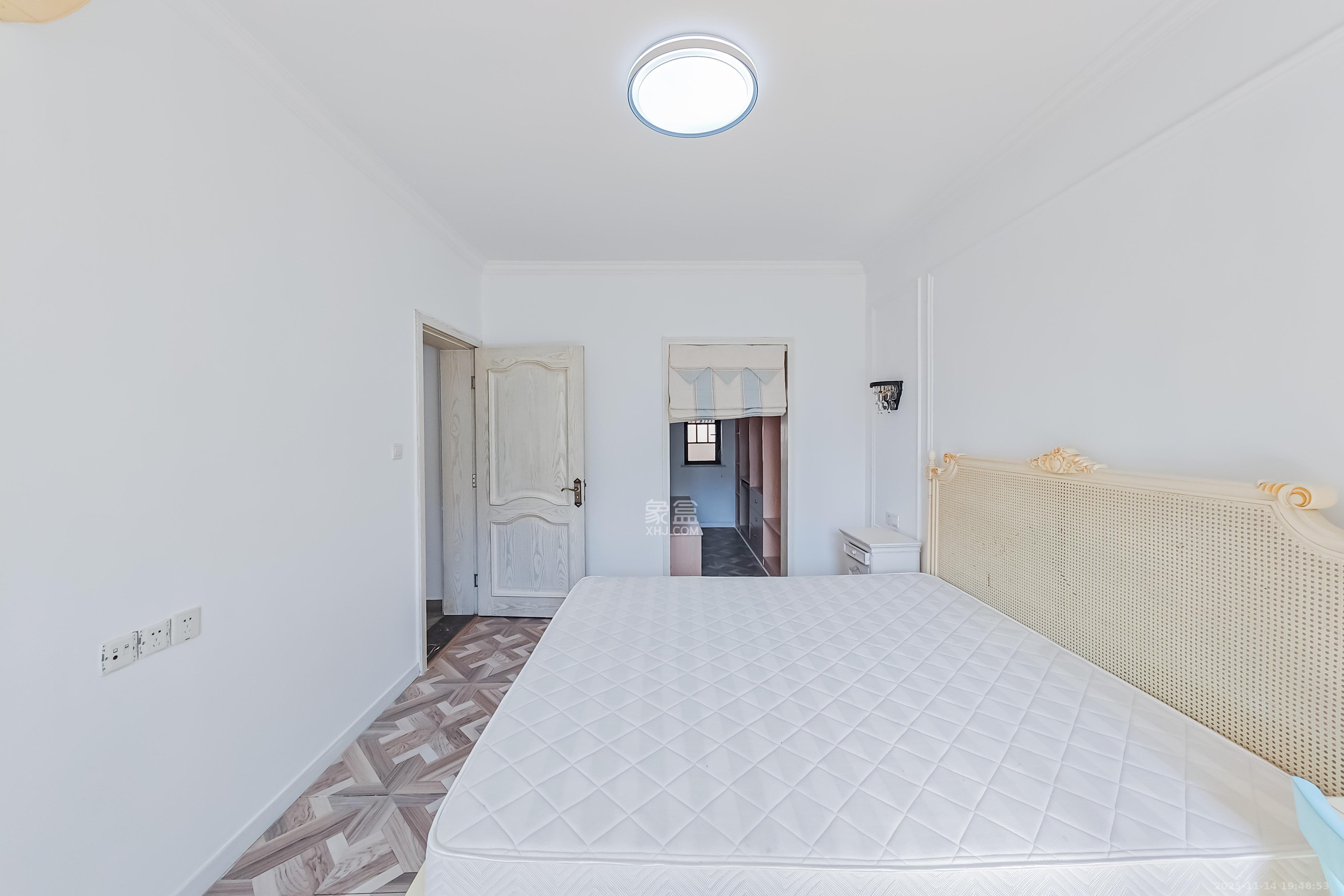 香樟兰亭(朗峰苑) 3室1厅1卫 95.0万 香樟兰亭(朗峰苑) 3室1厅1卫 95.0万卧室