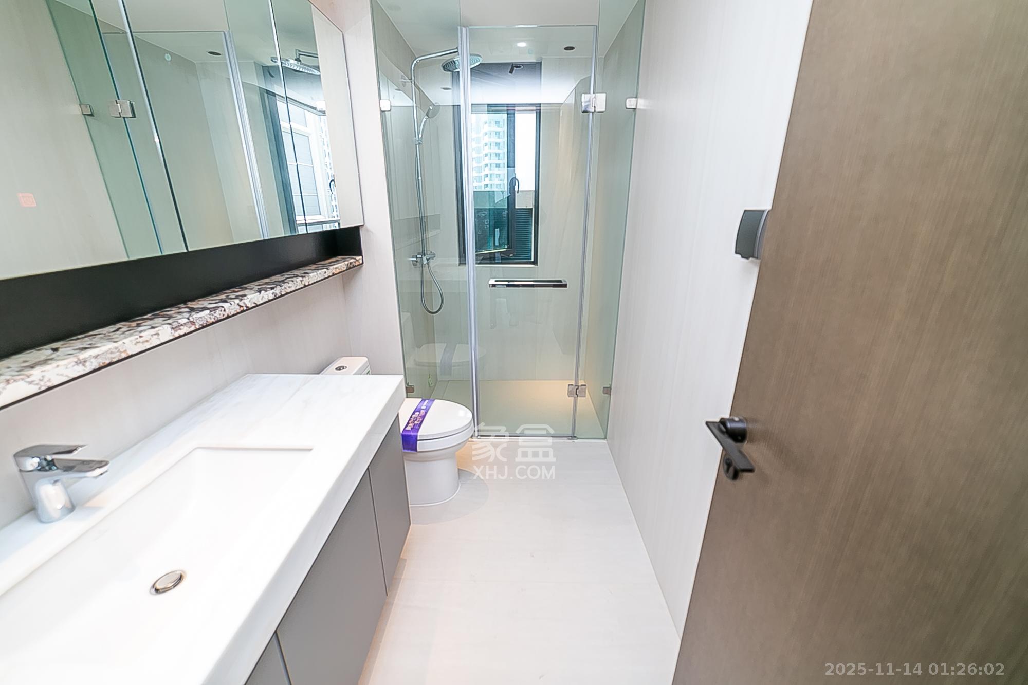 中海阅湘台  4室2厅3卫    480.0万卫生间