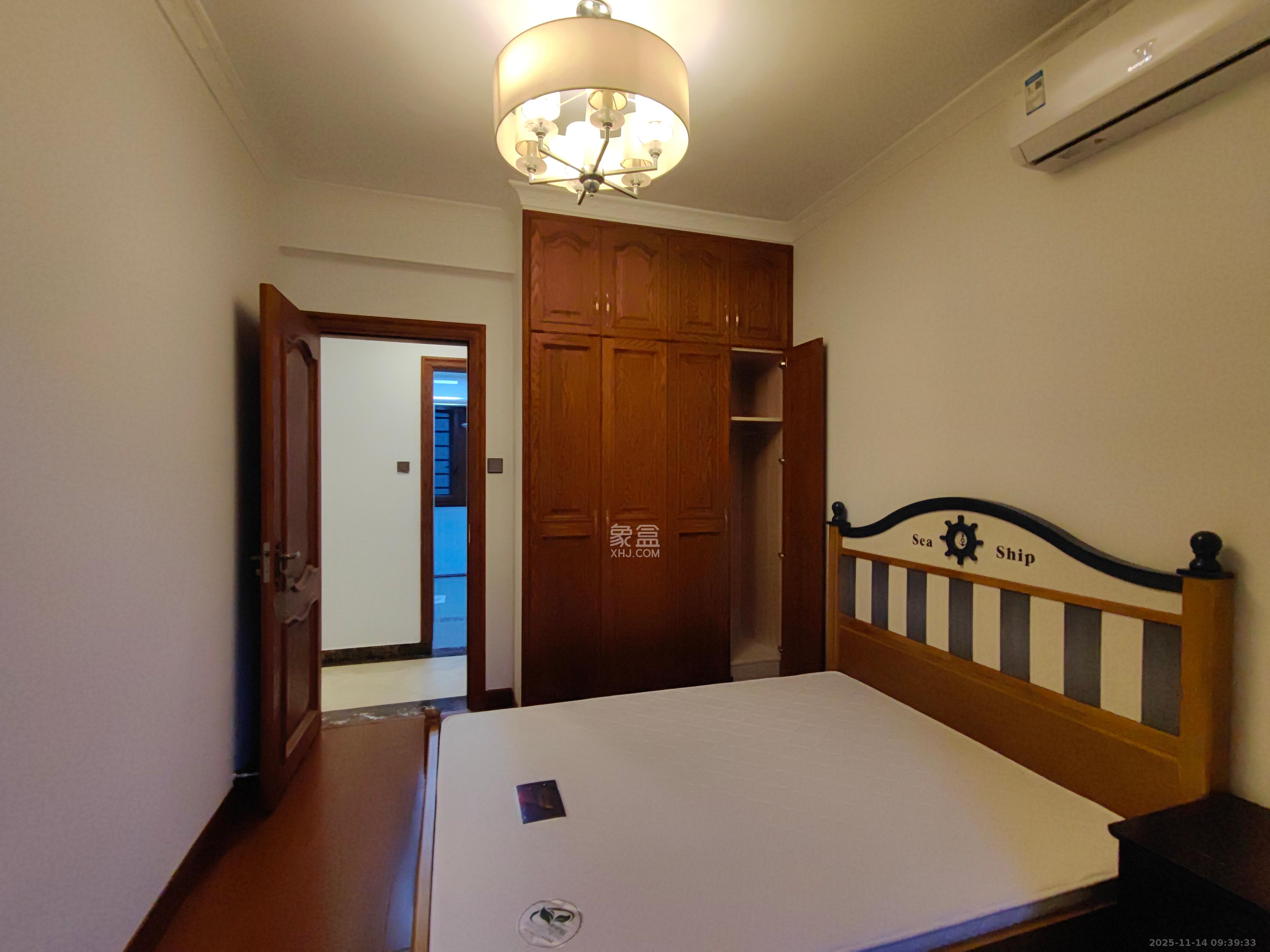 中建梅溪湖中心  4室2厅2卫    3800.0元/月室内图